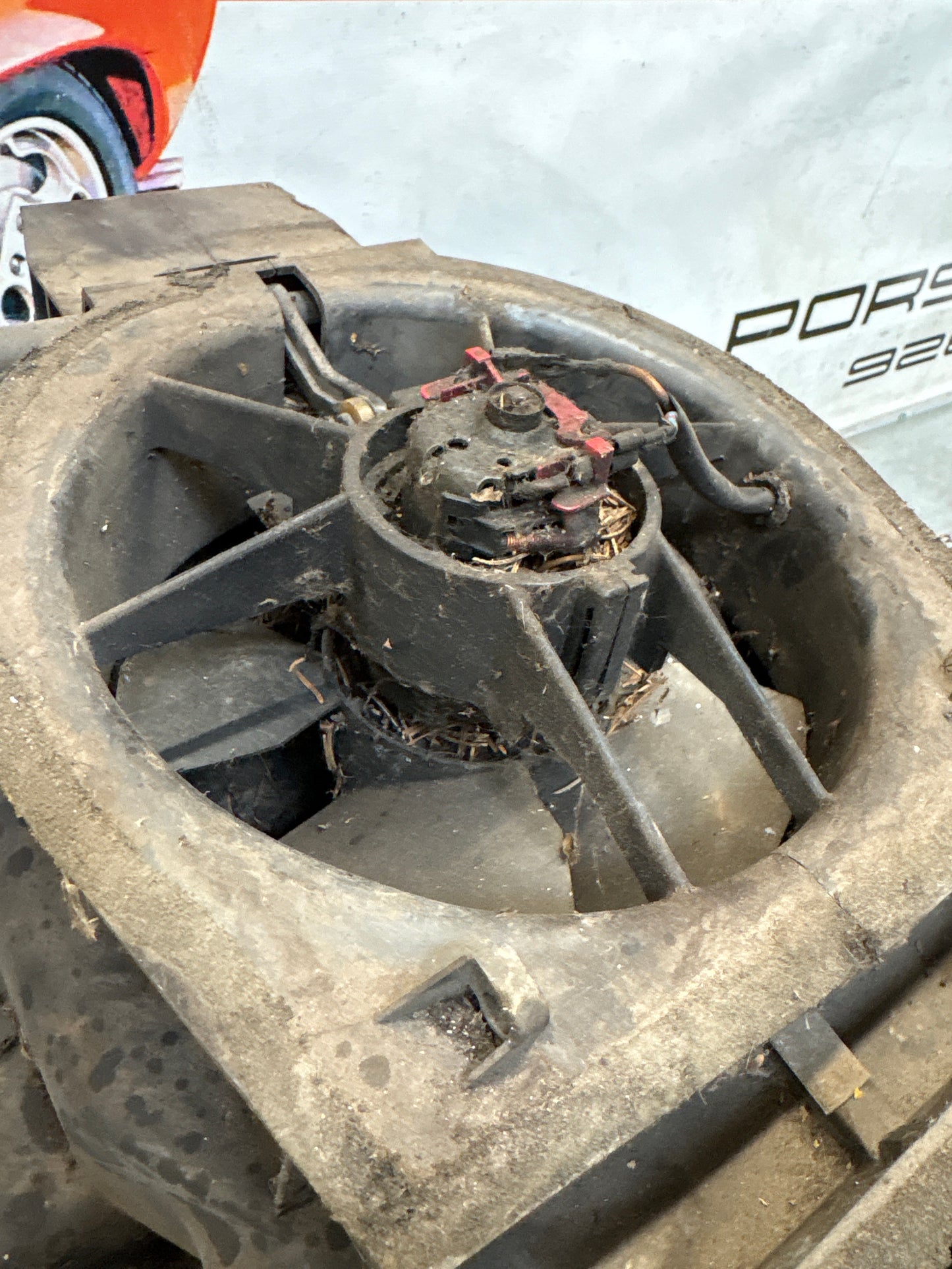 Porsche 924 80-85 944 82-85.5 heater blower fan assembly, complete 321819096 / 823819096A / 823819095A / 321819095 used