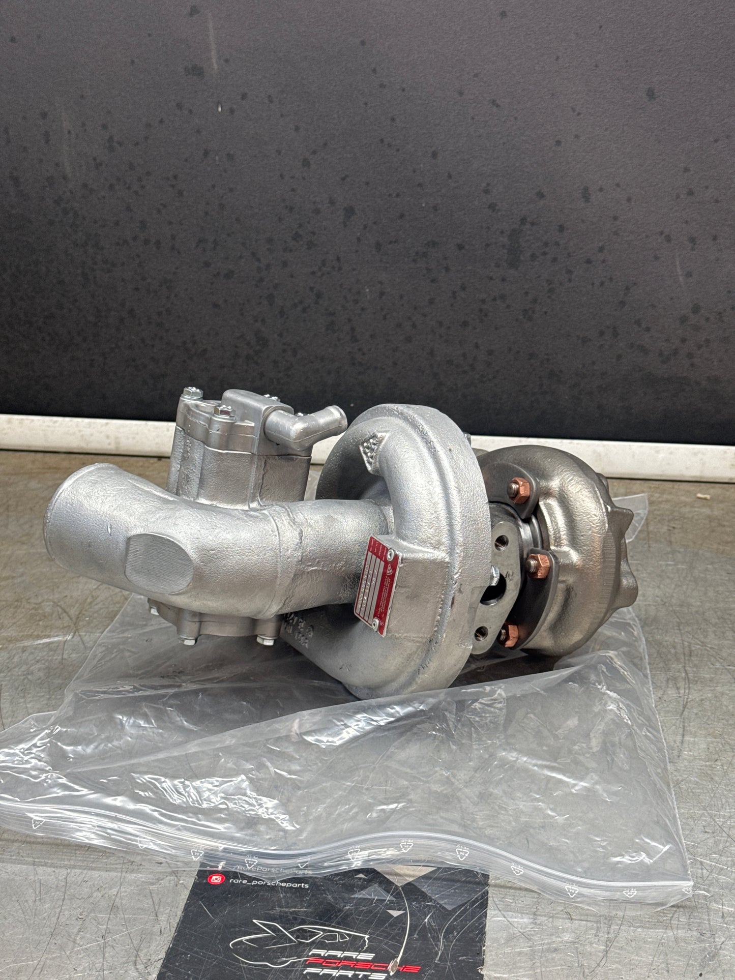 Porsche 924 Turbo, USA model 150 PS 53269706022, Refurbished