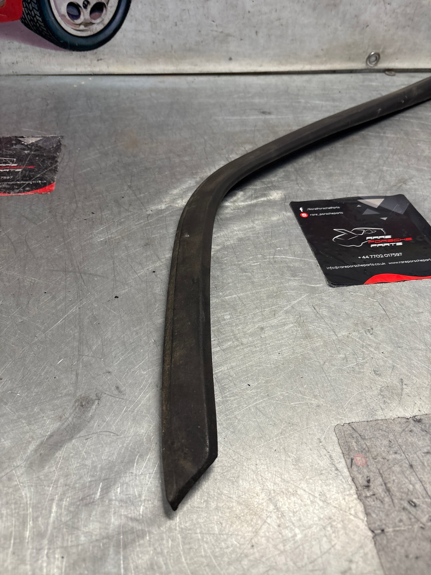 Porsche 944 rear left spoiler, used 93751255700