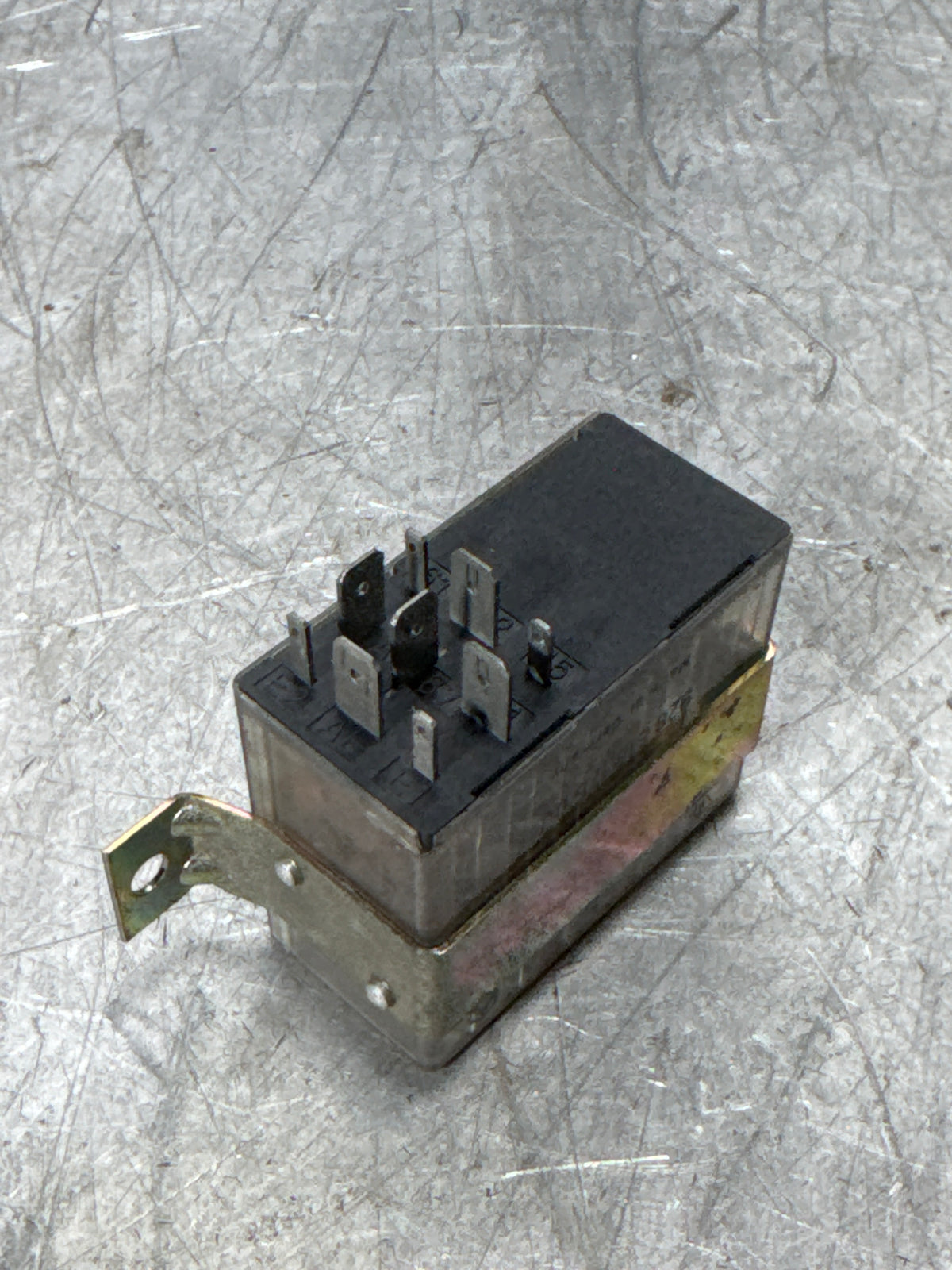 Porsche 928 Ignition circuit monitor relay 92861817500 - Used