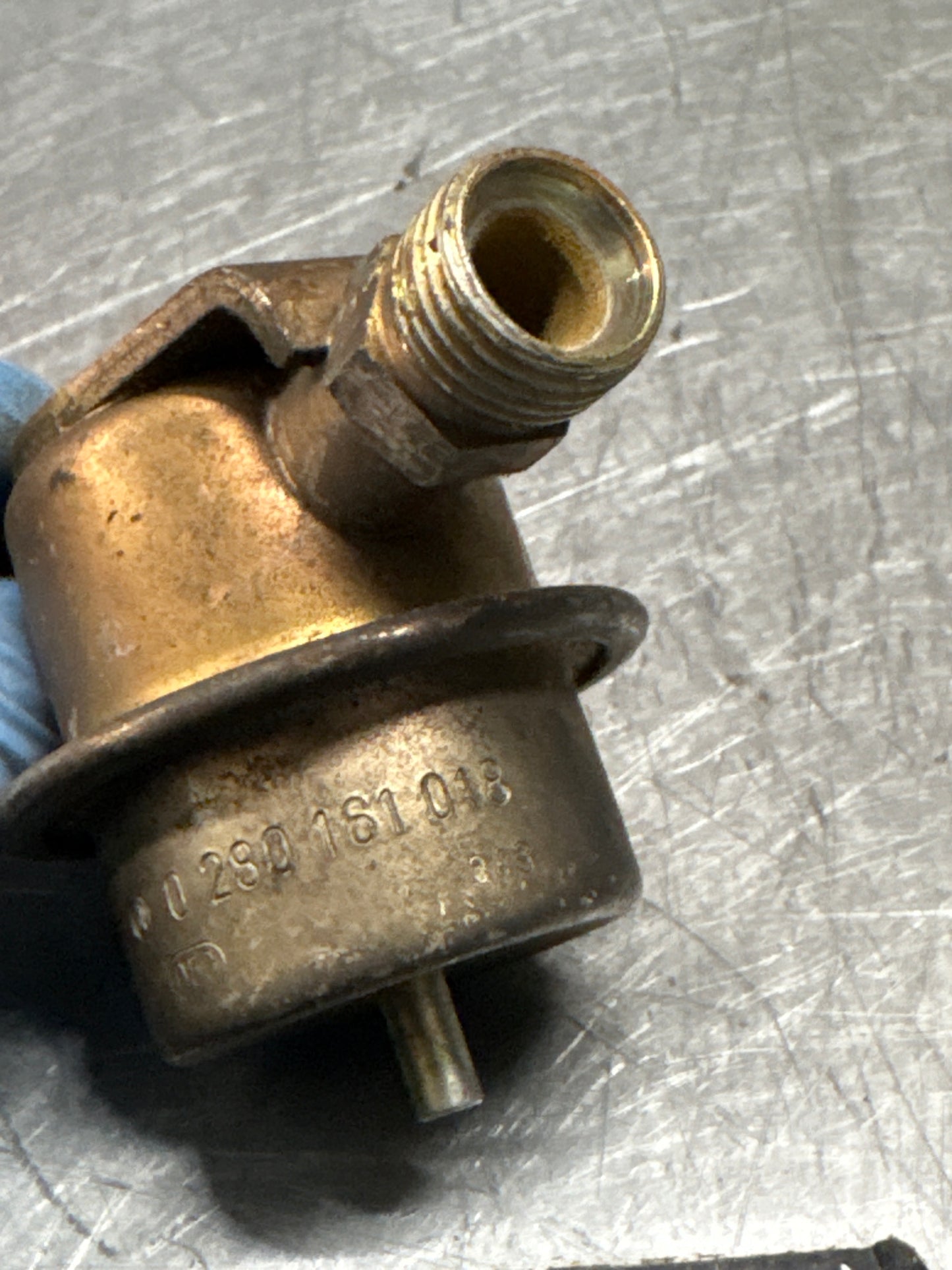 Porsche 944 1982-1985 Kraftstoffdruckdämpfer. 0280161018. 0 280 161 018 gebraucht