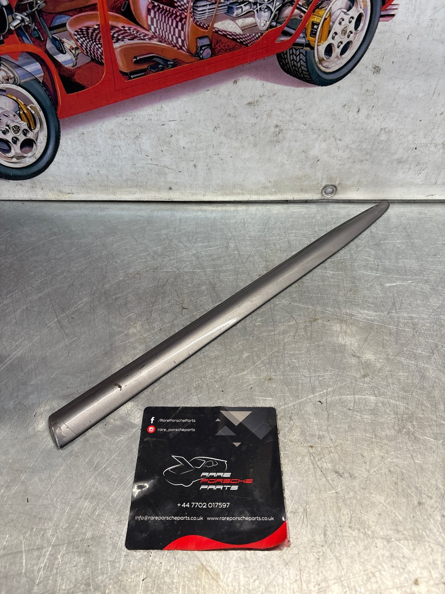 Porsche 928 Right rear Protective Moulding, for spares or repair 92855904203