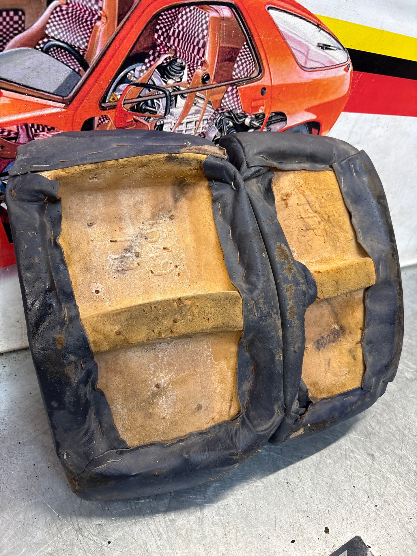 Porsche 928 rear right seat upper and middle cushion, leather, blue, used 92852204650 / 92852208851
