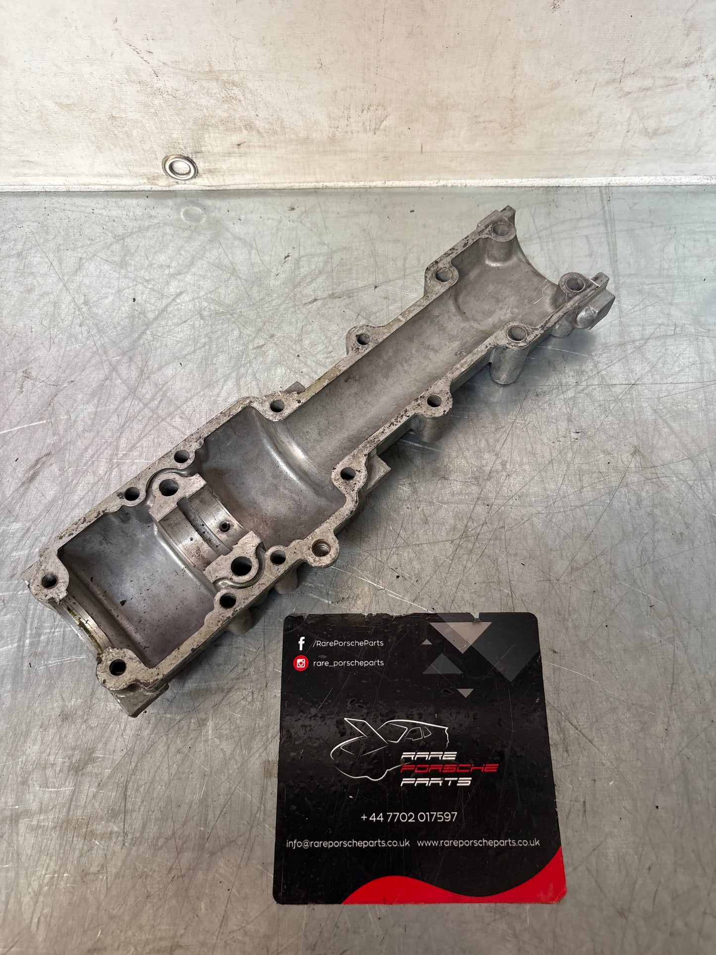 Porsche 924 2.5 / 944 Balance shaft housing, used 9441011080R