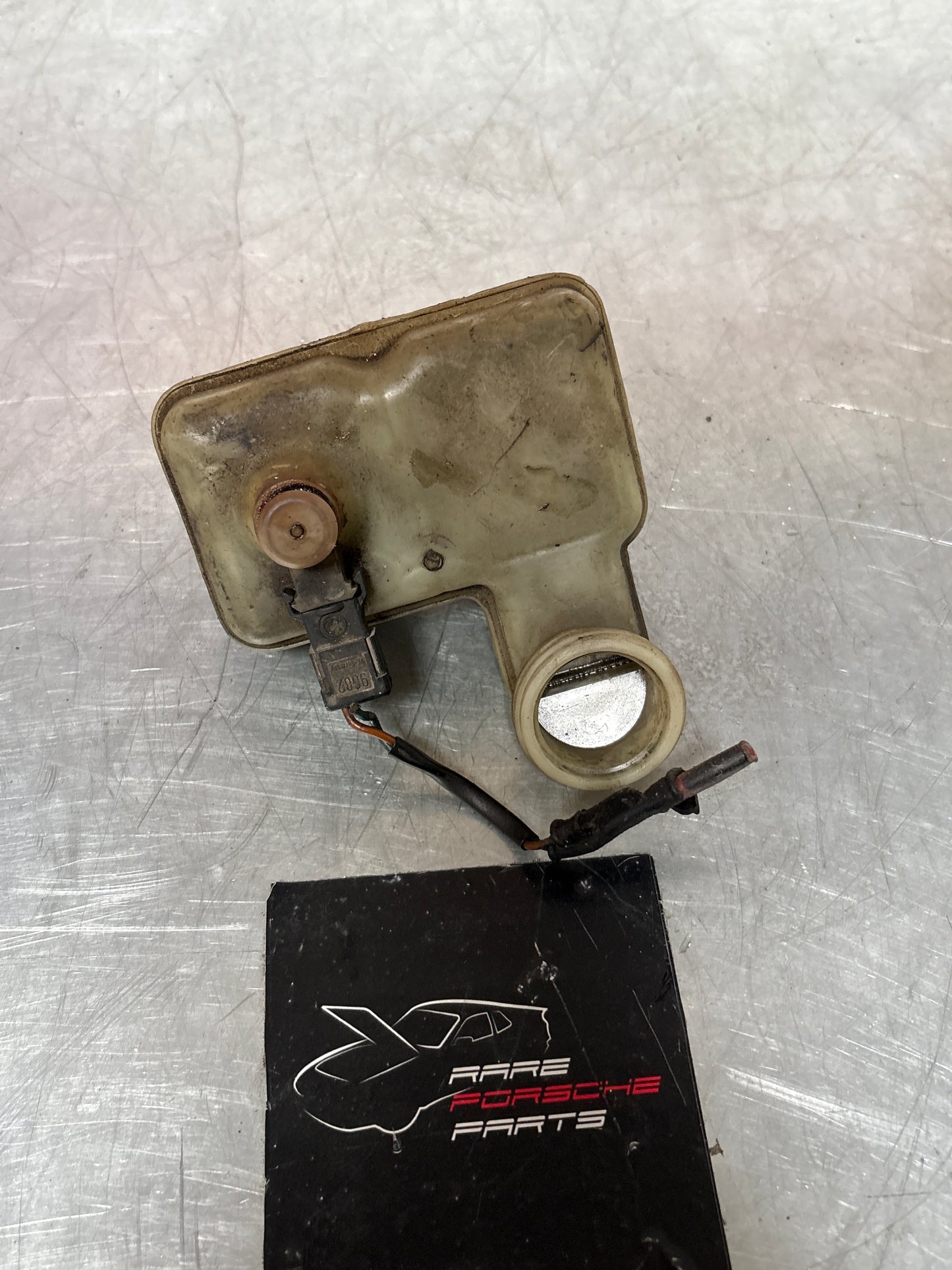 Porsche 928 Brake Fluid Reservoir, used