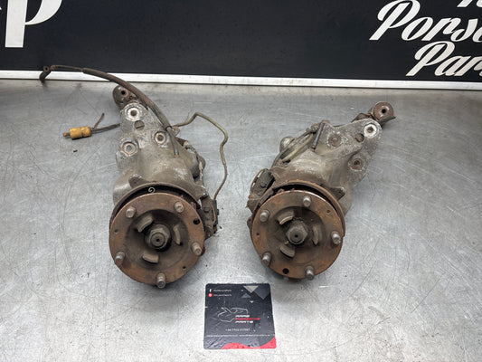 Porsche 944 pair of alloy rear trailing arms, 9513315131R / 951331511R used, with hubs