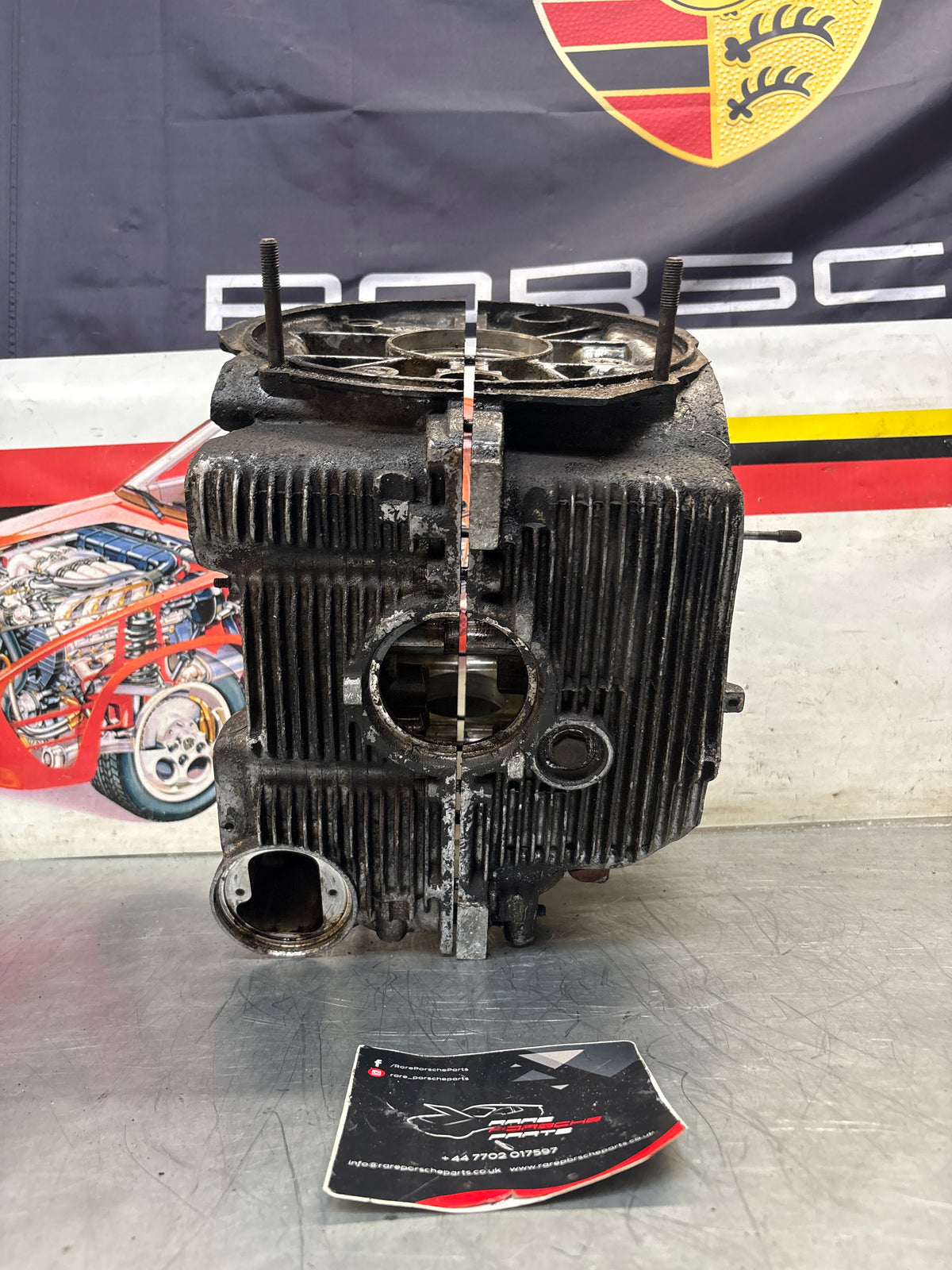 Porsche 914 1.8L engine case, used EC011388