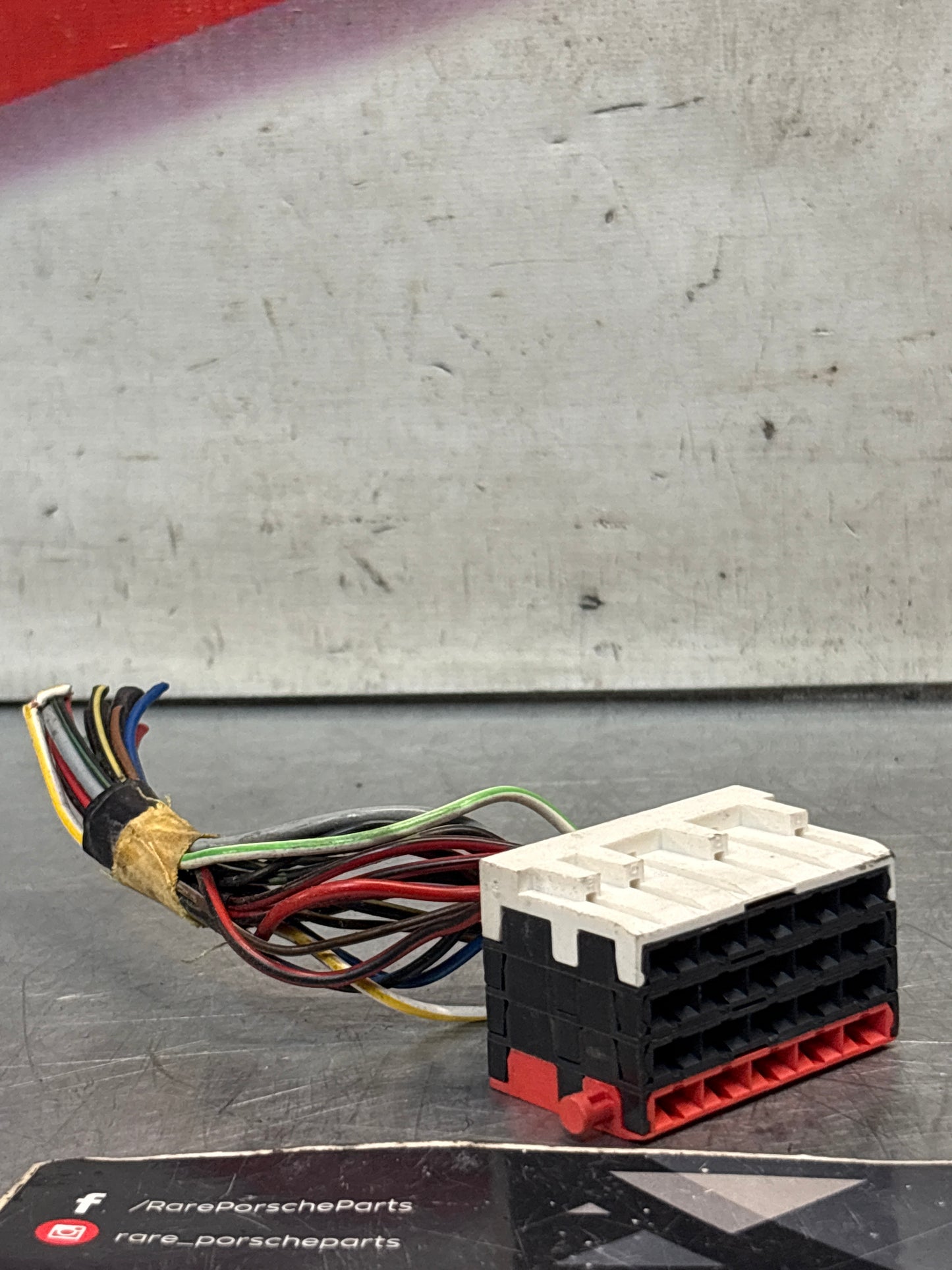Porsche 944 85.5- fuse box pigtail, used white-red 92861233510