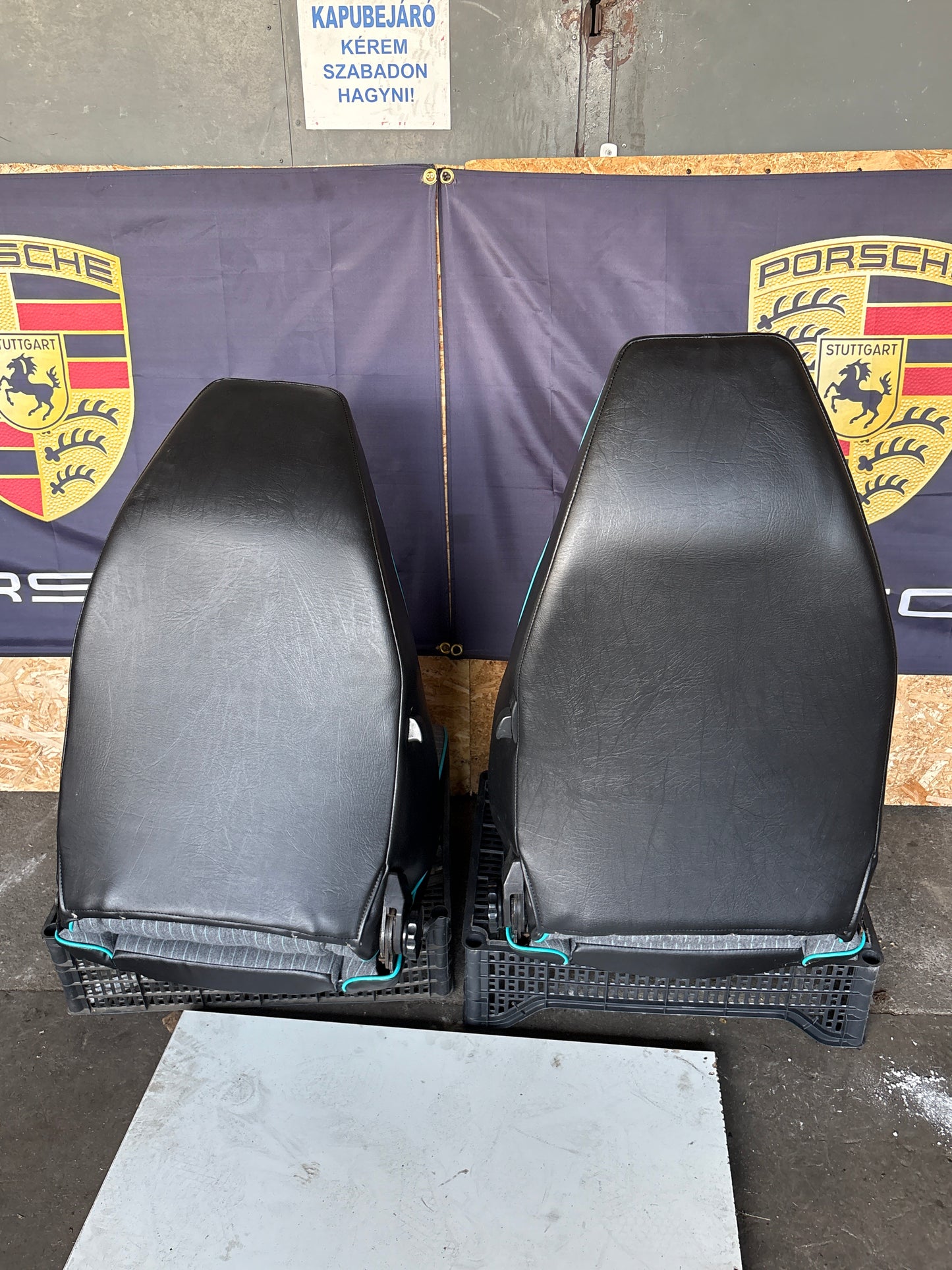 Porsche 924S Le Mans Recaro Sport seats set