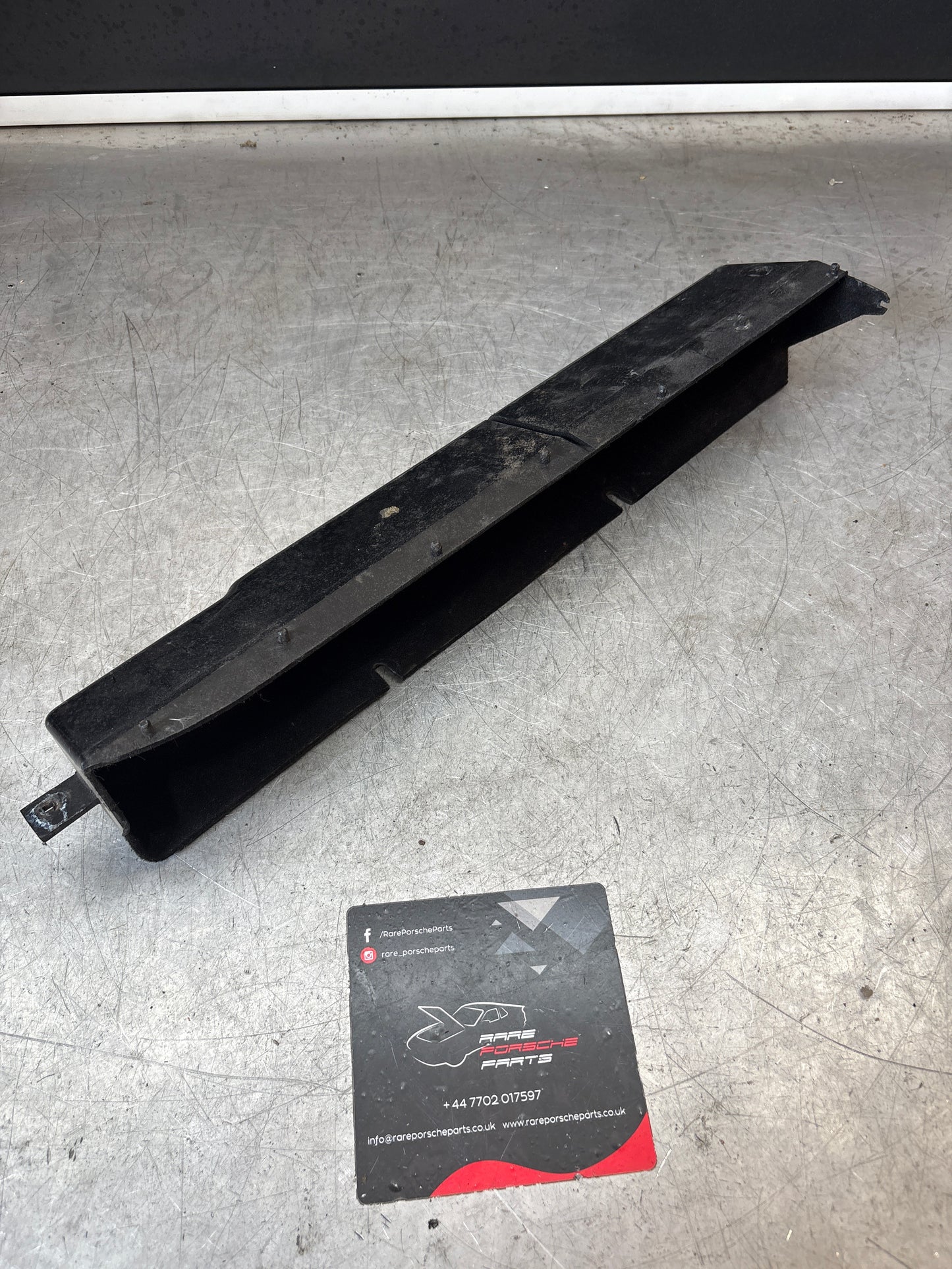 Porsche 928 parcel shelf, used, used RHD only!! 92755211802