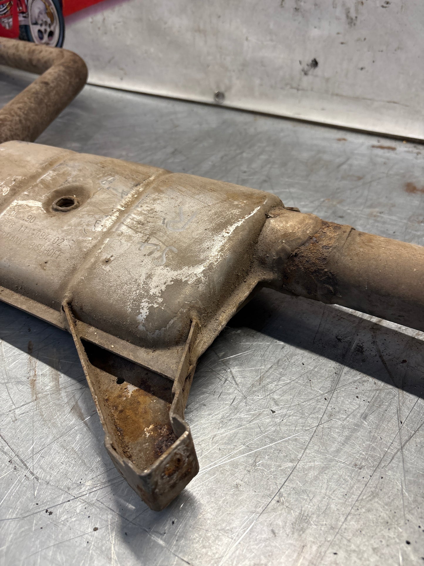Porsche 928 S4 right middle silencer, used 92811109403
