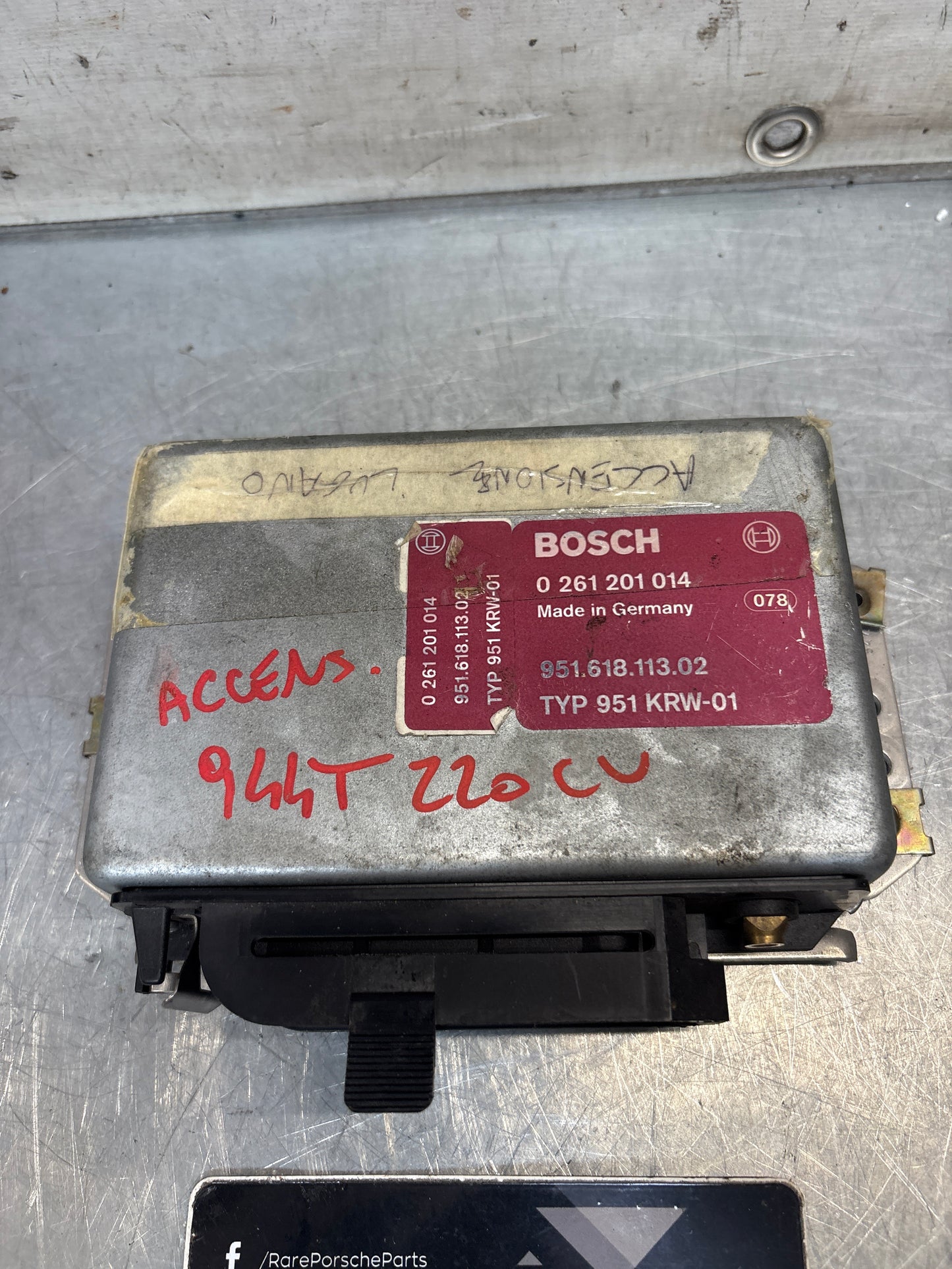 Porsche 944 Turbo 951 ECU Bosch 95161811302 / 0261201014, usata