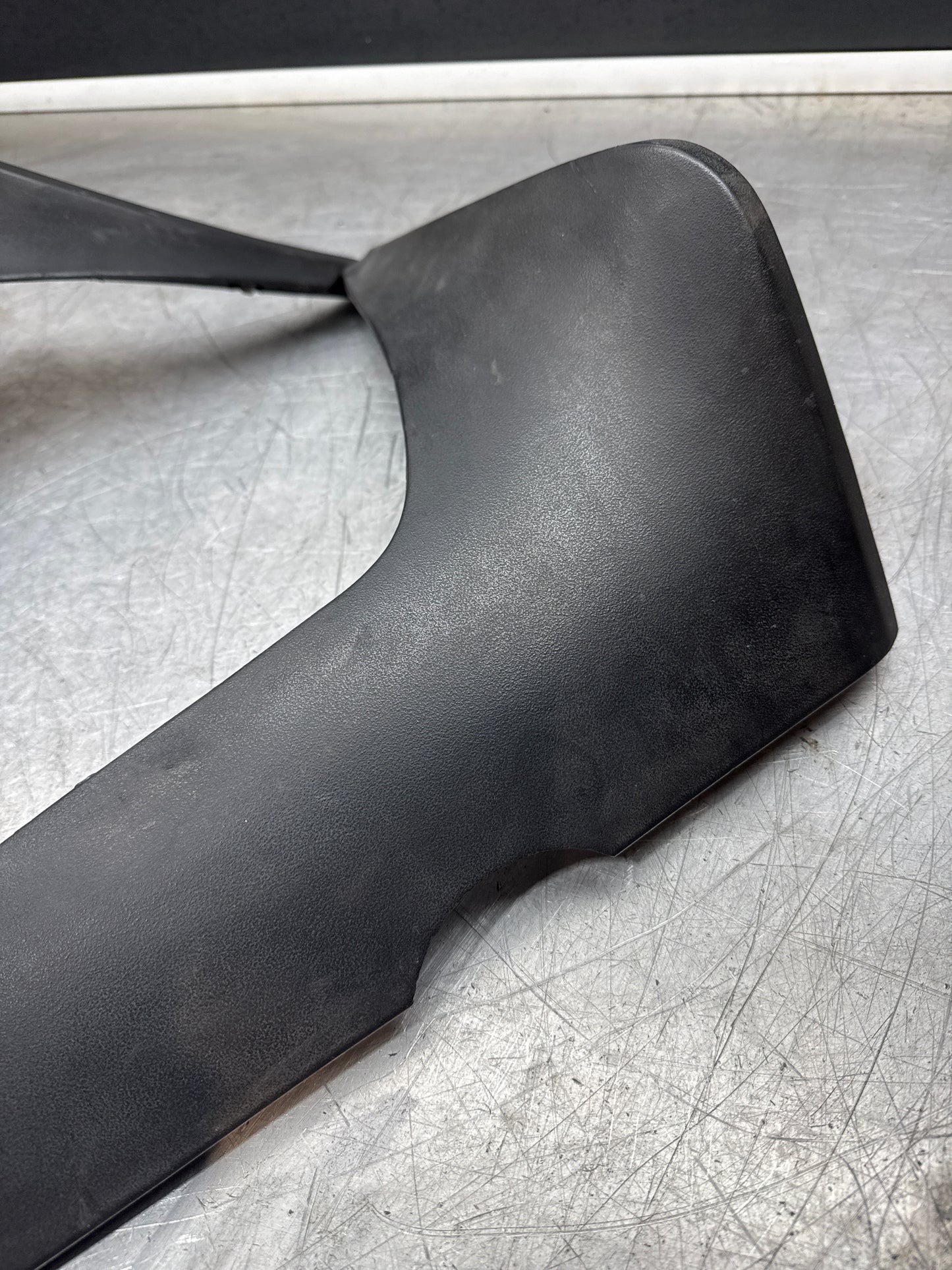 Porsche 924 pair of used rear spats, wheel arch trims, mud guards, 477853383 / 477853384 spare or repair