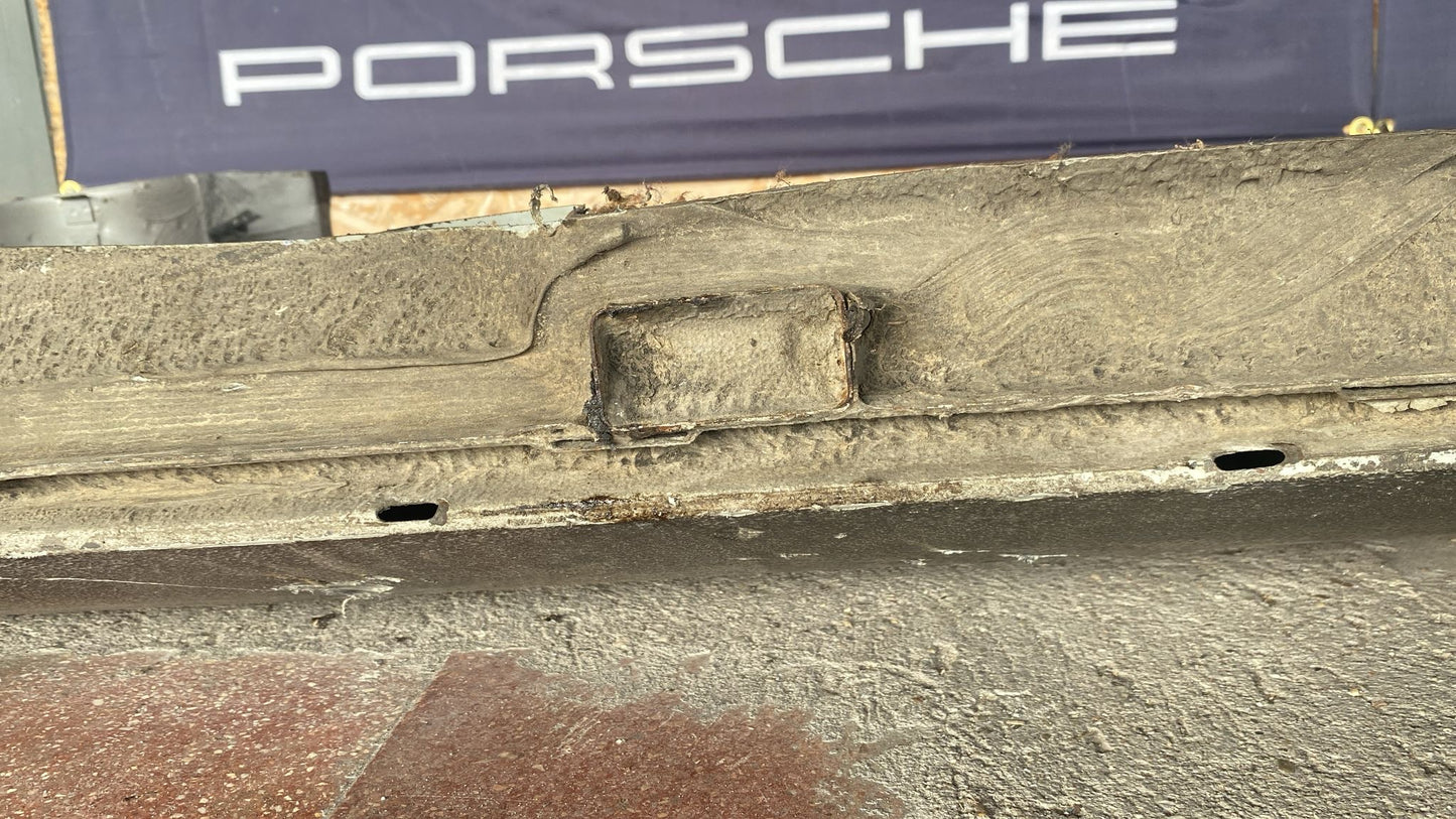 Porsche 944 Right side cut, rear fender with sill 94450390403, 94450361200