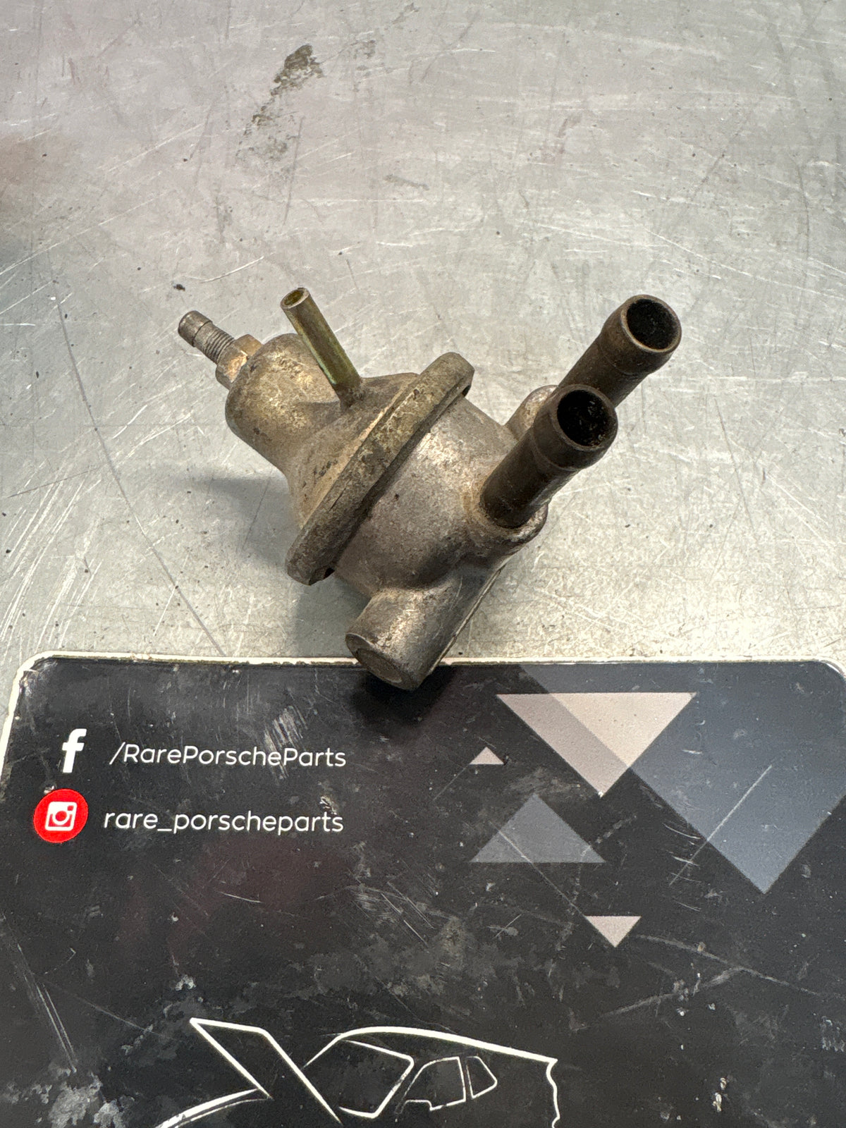 Porsche 944 vacuum control valve, used 94411042900
