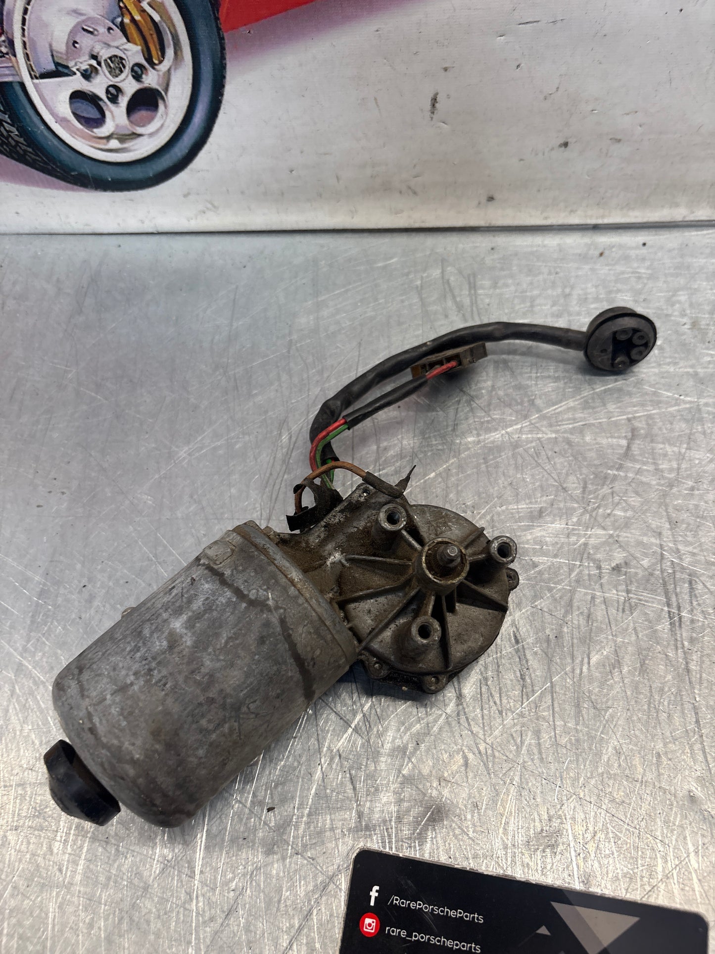 Porsche 914 right headlight motor, used, 91462411411