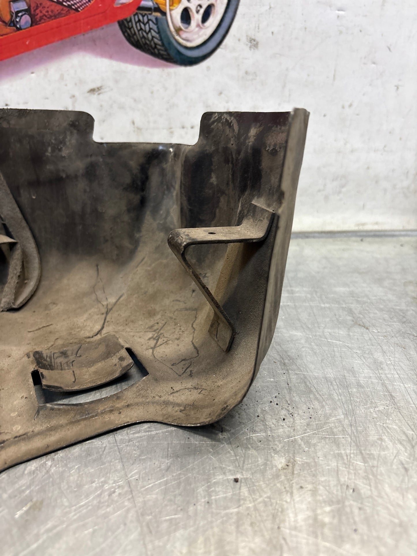 Porsche 944 85.5- fuel pump cover plate 94420133100