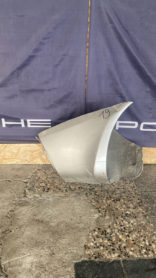 Porsche 944 Right rear fender cut, rear corner 94450390403