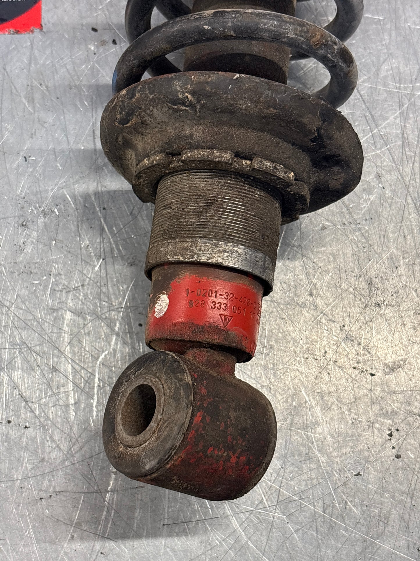 Porsche 928 rear shock absorber, 92833305117