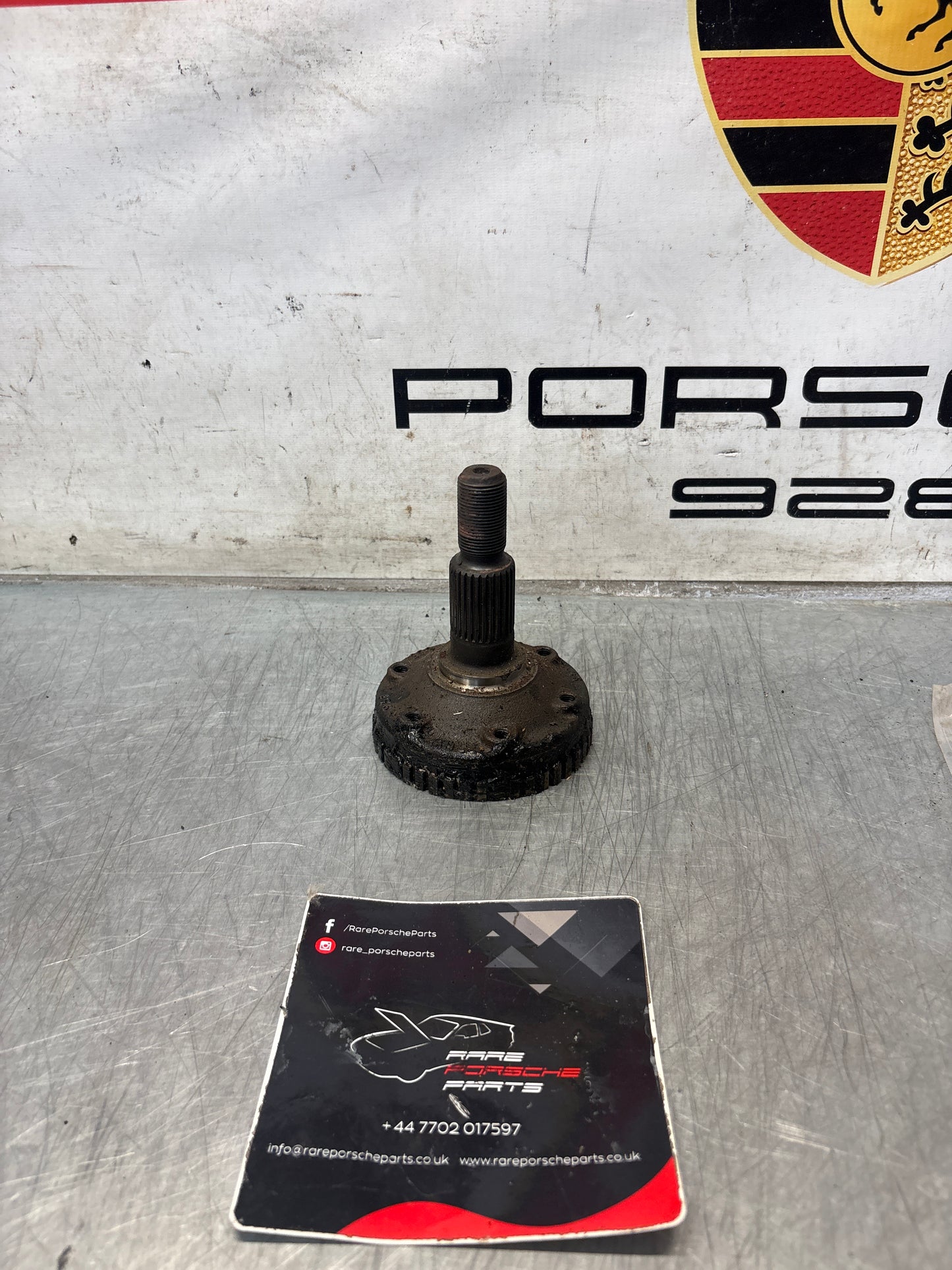 Porsche 944 S2/Turbo 968 Albero ruota posteriore OEM 95133223535, usato