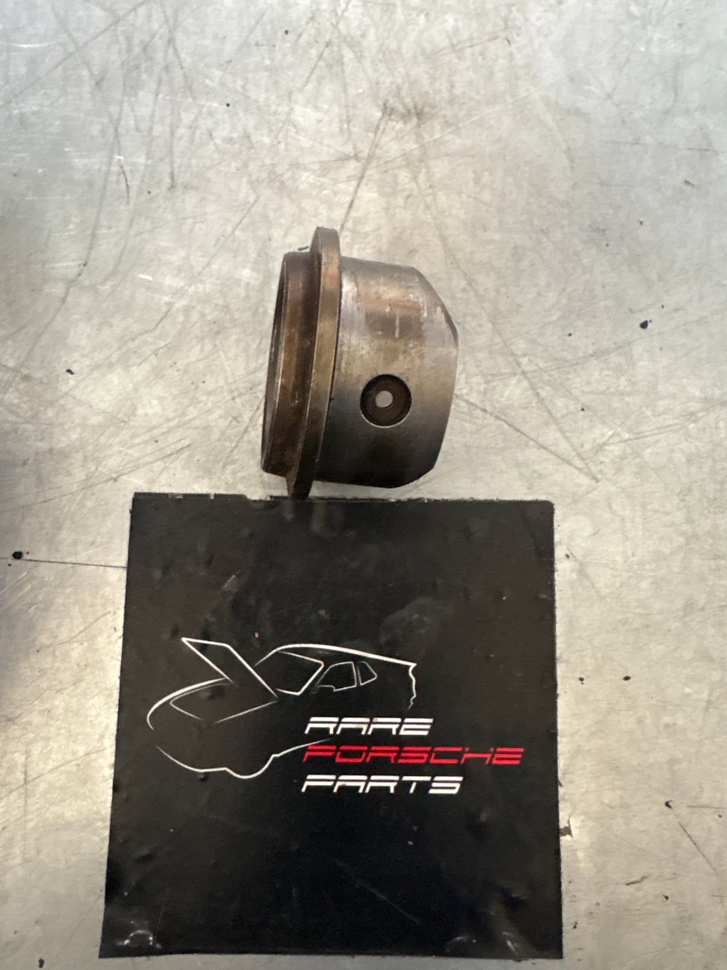Porsche 928 78-80 bushing 92810520606 used
