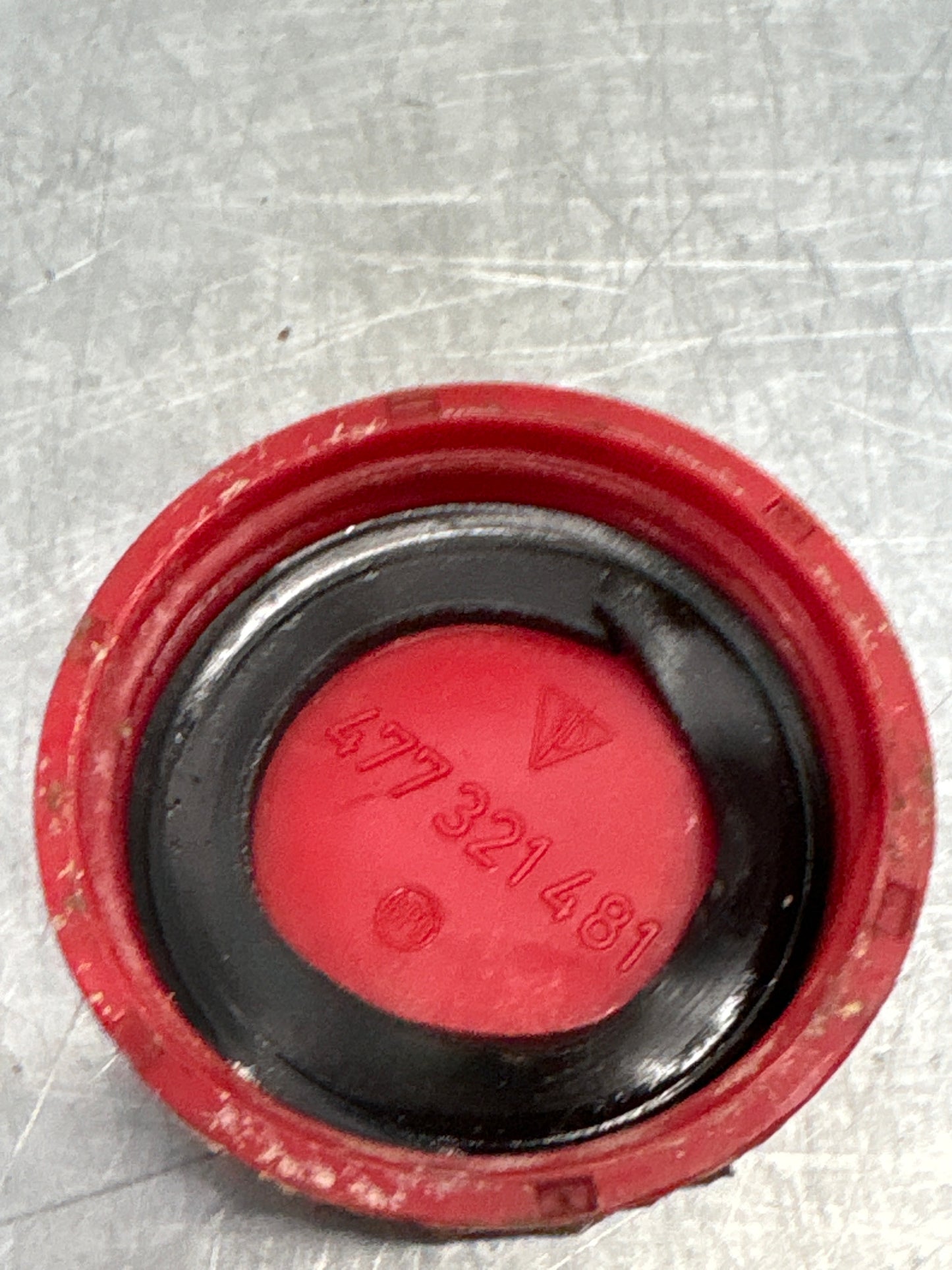 Porsche 928 gearbox fluid reservoir cap, used 477321481