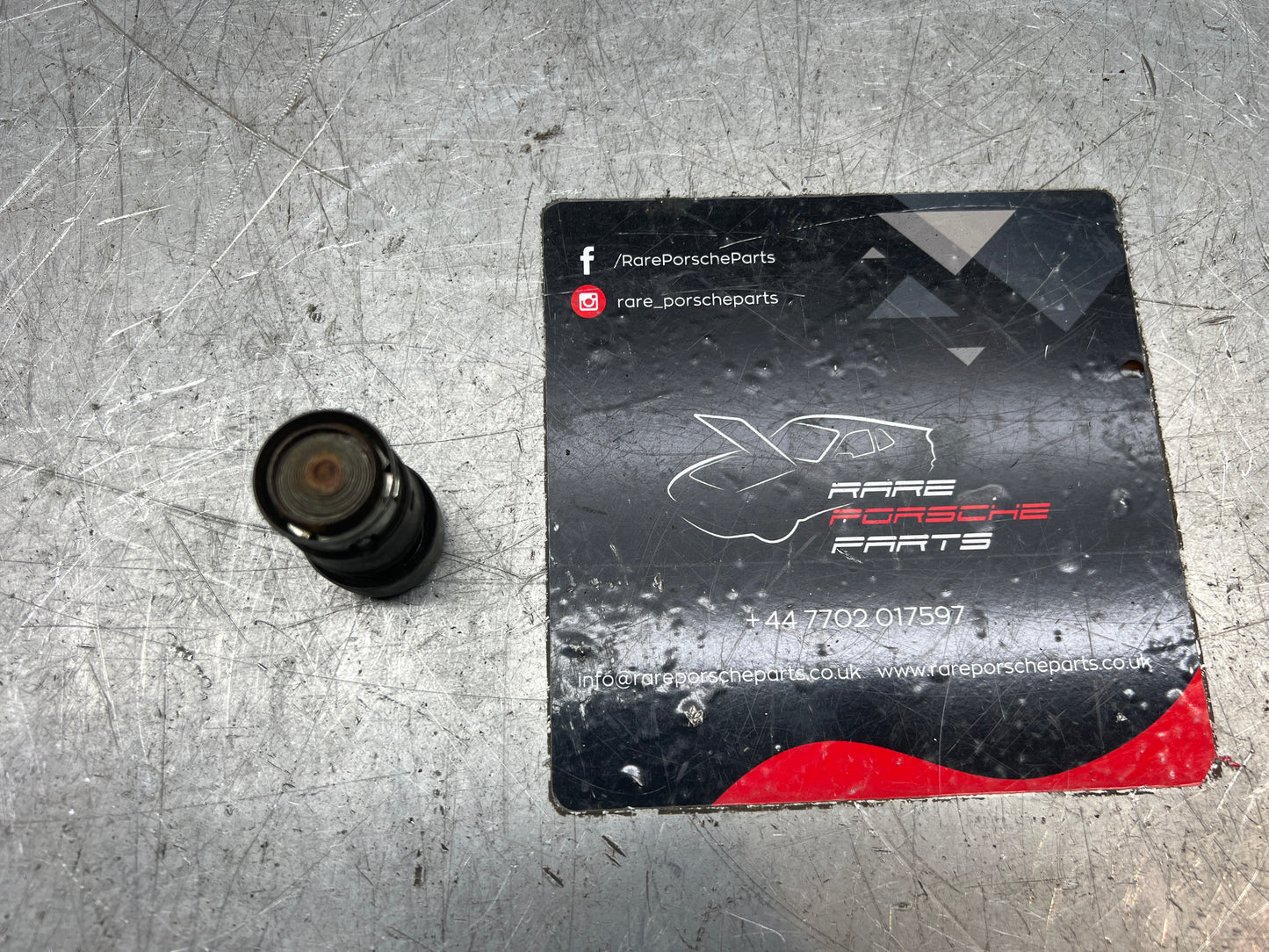 Porsche 944 85.5- cigarette lighter, 94465230700 used