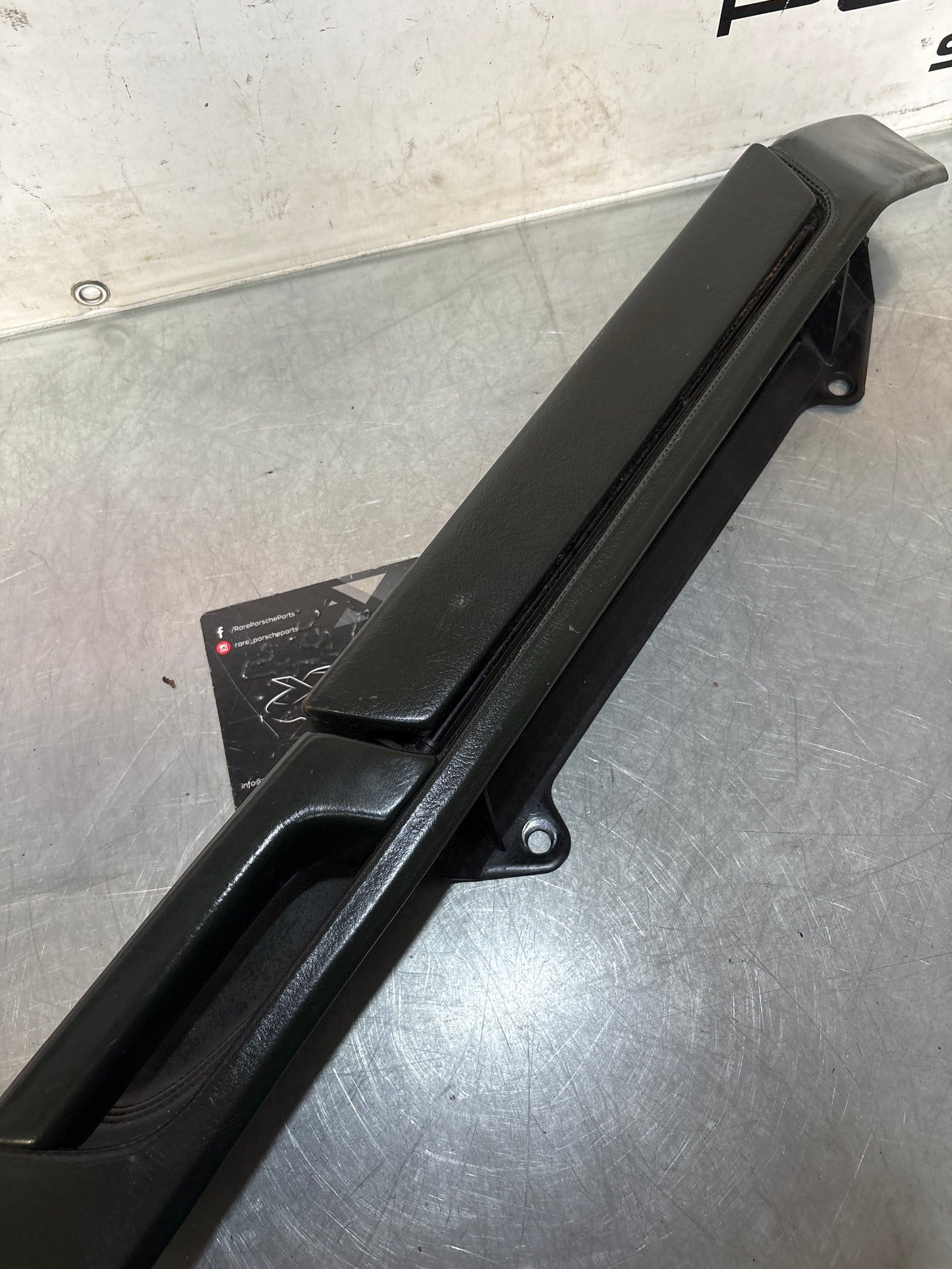 Porsche 928 Green door armrest, right, off side, 92855510203, used