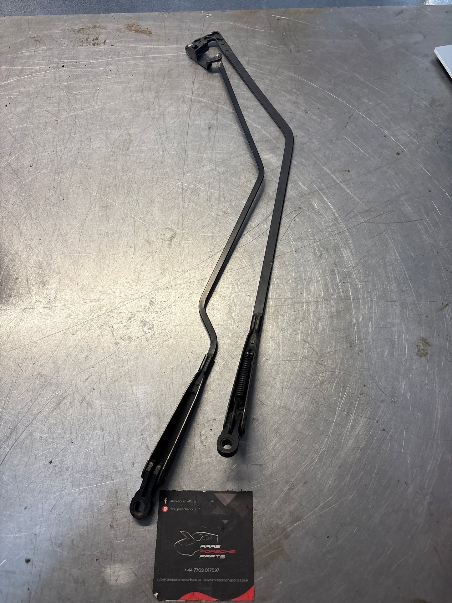 Porsche 928 rear wiper arm, used