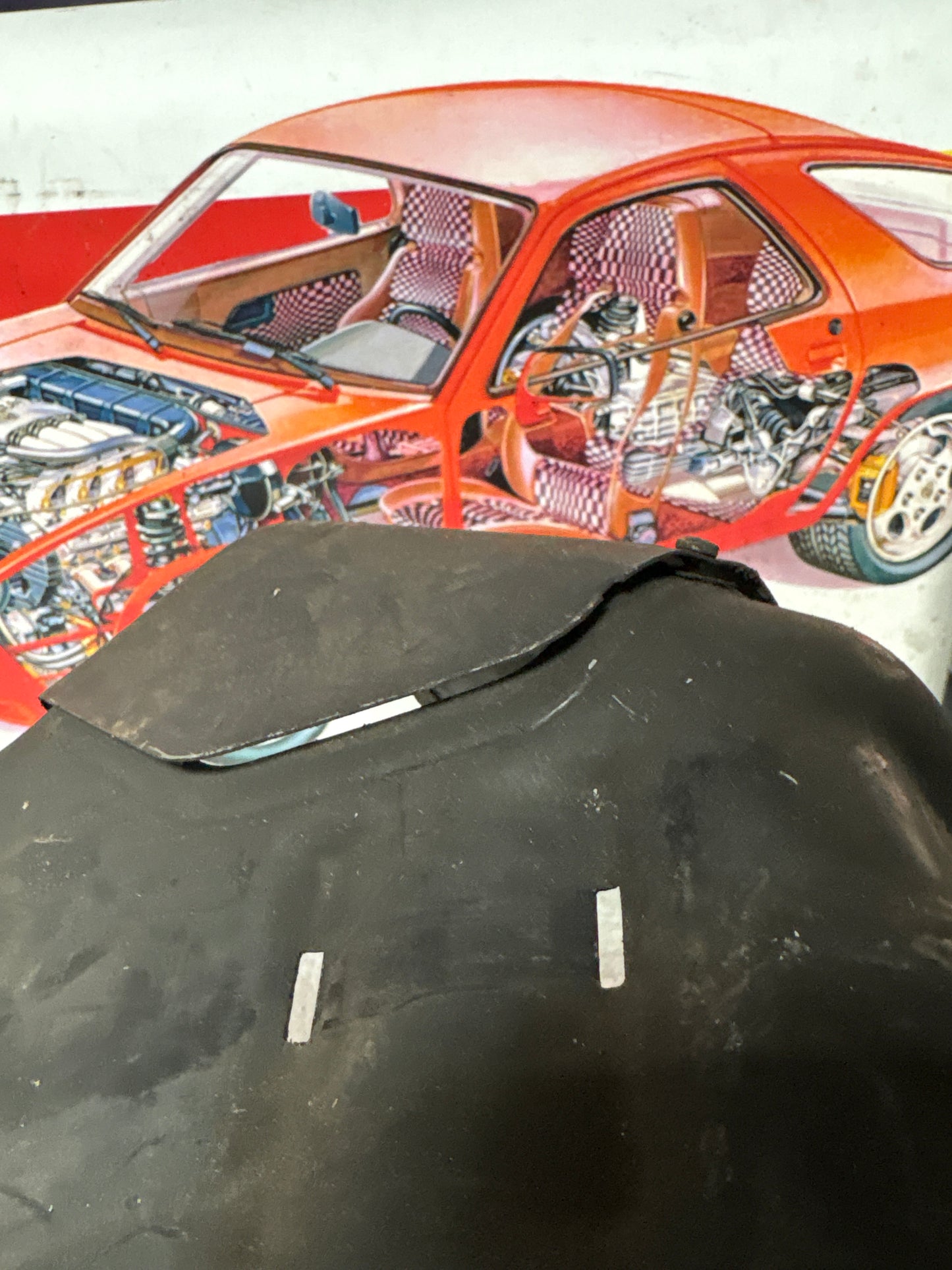 Porsche 944 85.5- fuel pump cover plate 94420133100