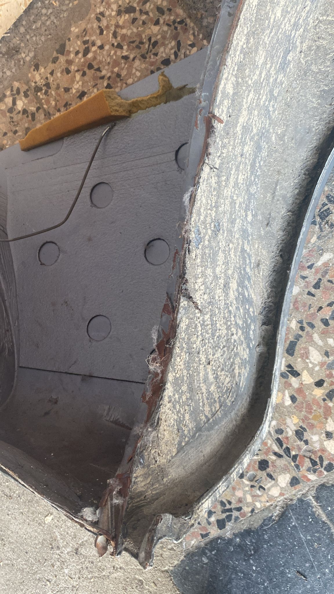 Porsche 944 left side cut, rear fender 94450390303,