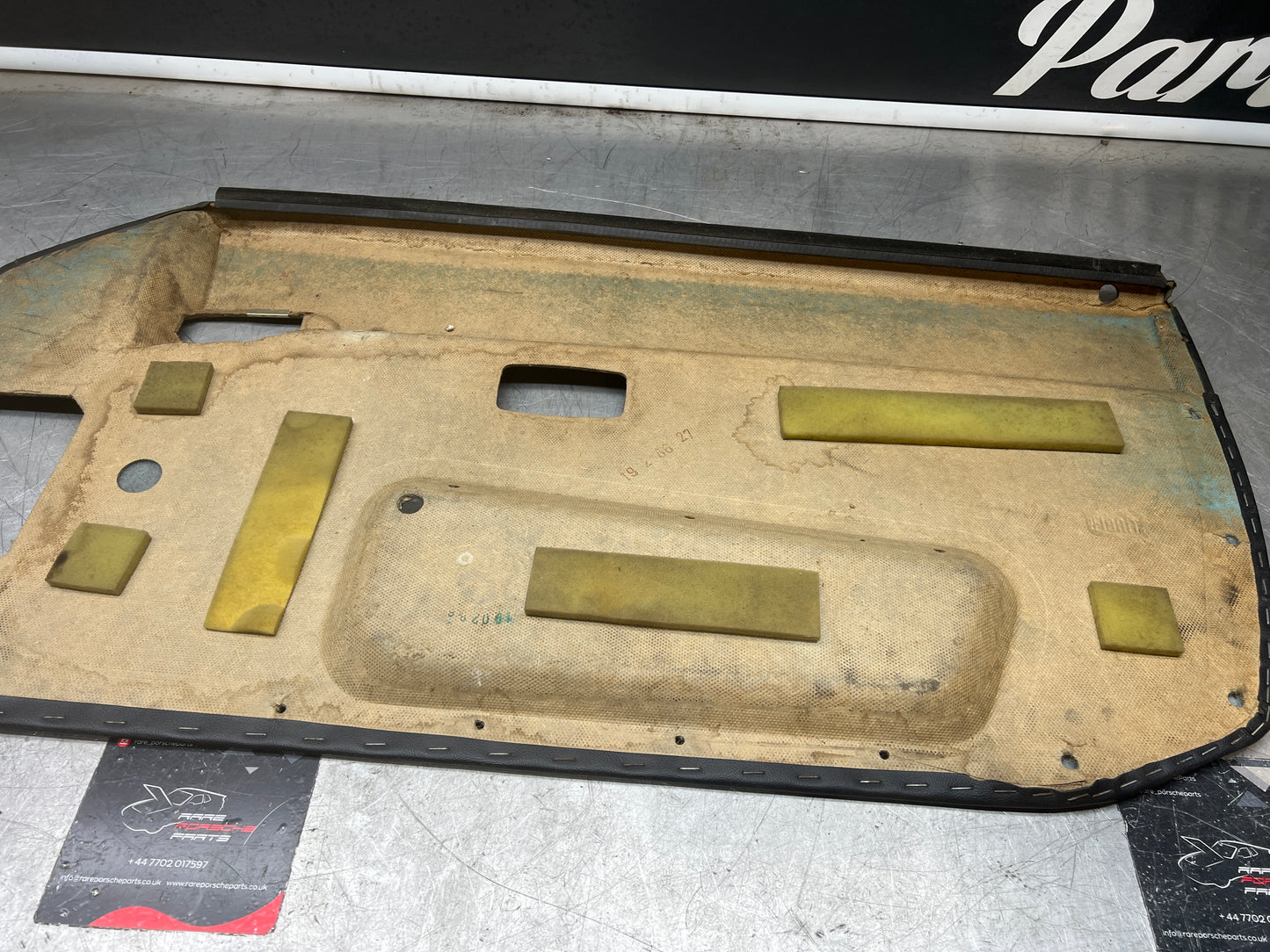 Porsche 944 left black door card for late cars from 85.5 944555017