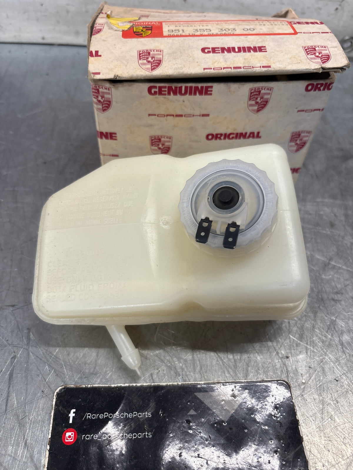 Porsche 944 Turbo / S2 / 968 brake fluid reservoir, genuine 95135530300