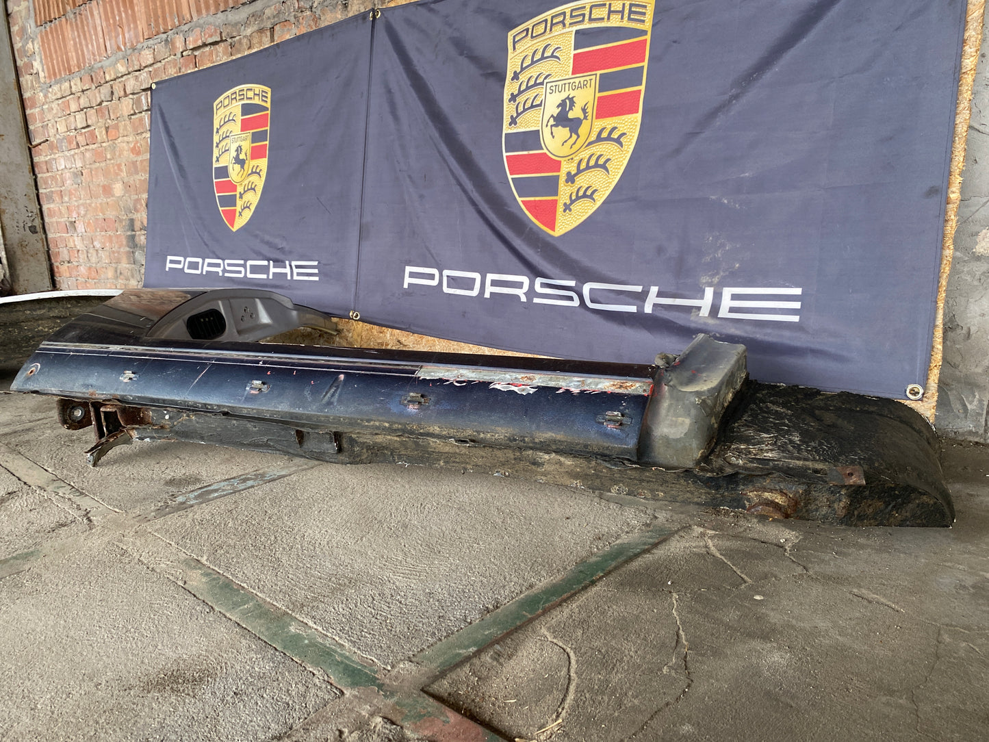 Porsche 944 Right side cut, rear fender with sill 94450390403, 94450361200