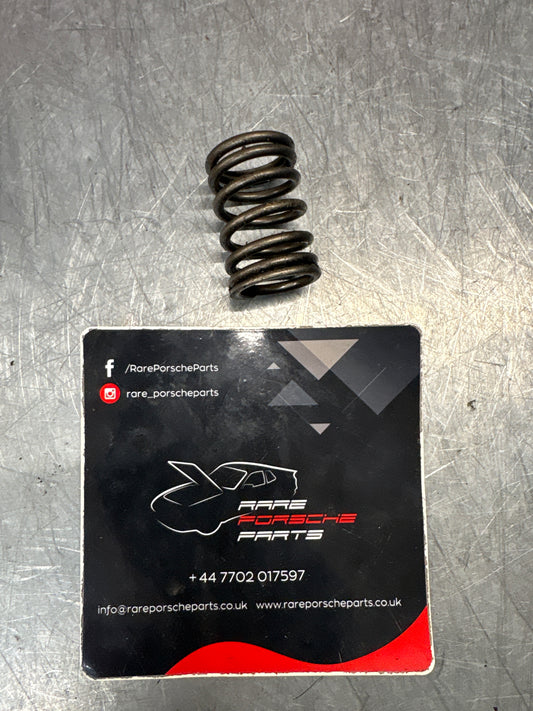 Porsche 924 outer valve spring, 046109623 Used