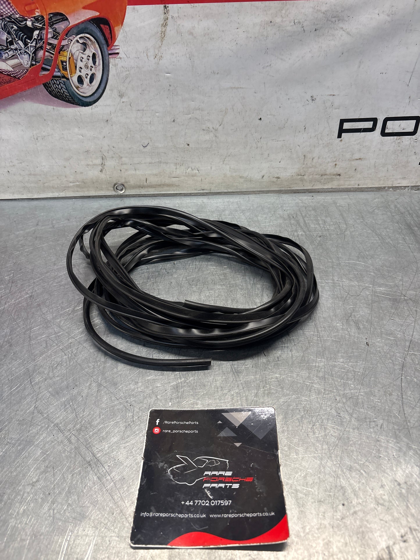Porsche 928 bumper seal, used 92802528902 8M