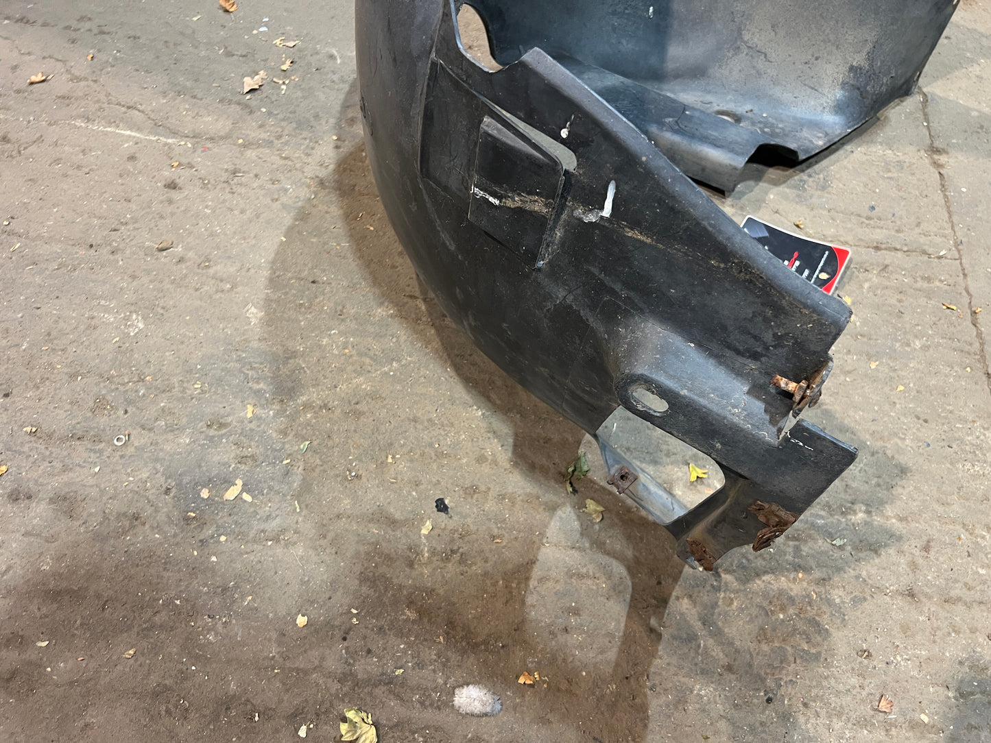 Porsche 944 turbo 968 wheel arch liner left 94450438102 spares or repair