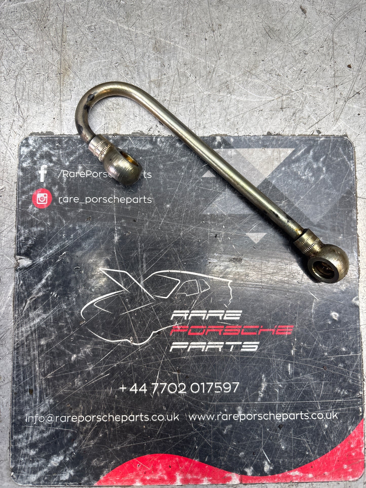 Porsche 944 S2 Oil pipe 94410516707, used
