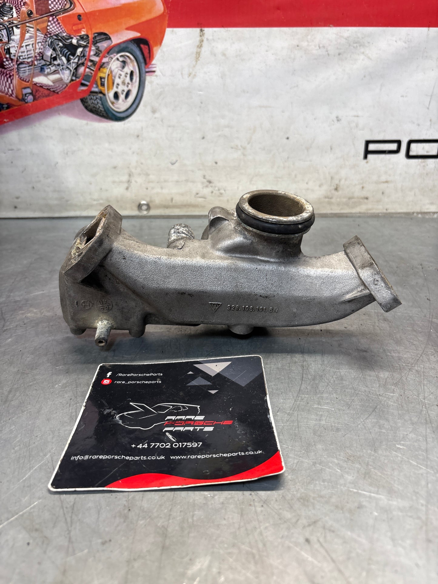 Porsche 928 thermostat housing, for spares or repair 9281061616R