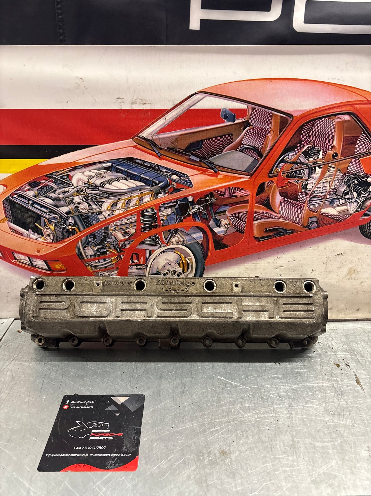 Porsche 924S 944 2.5 camshaft housing 9441052505R