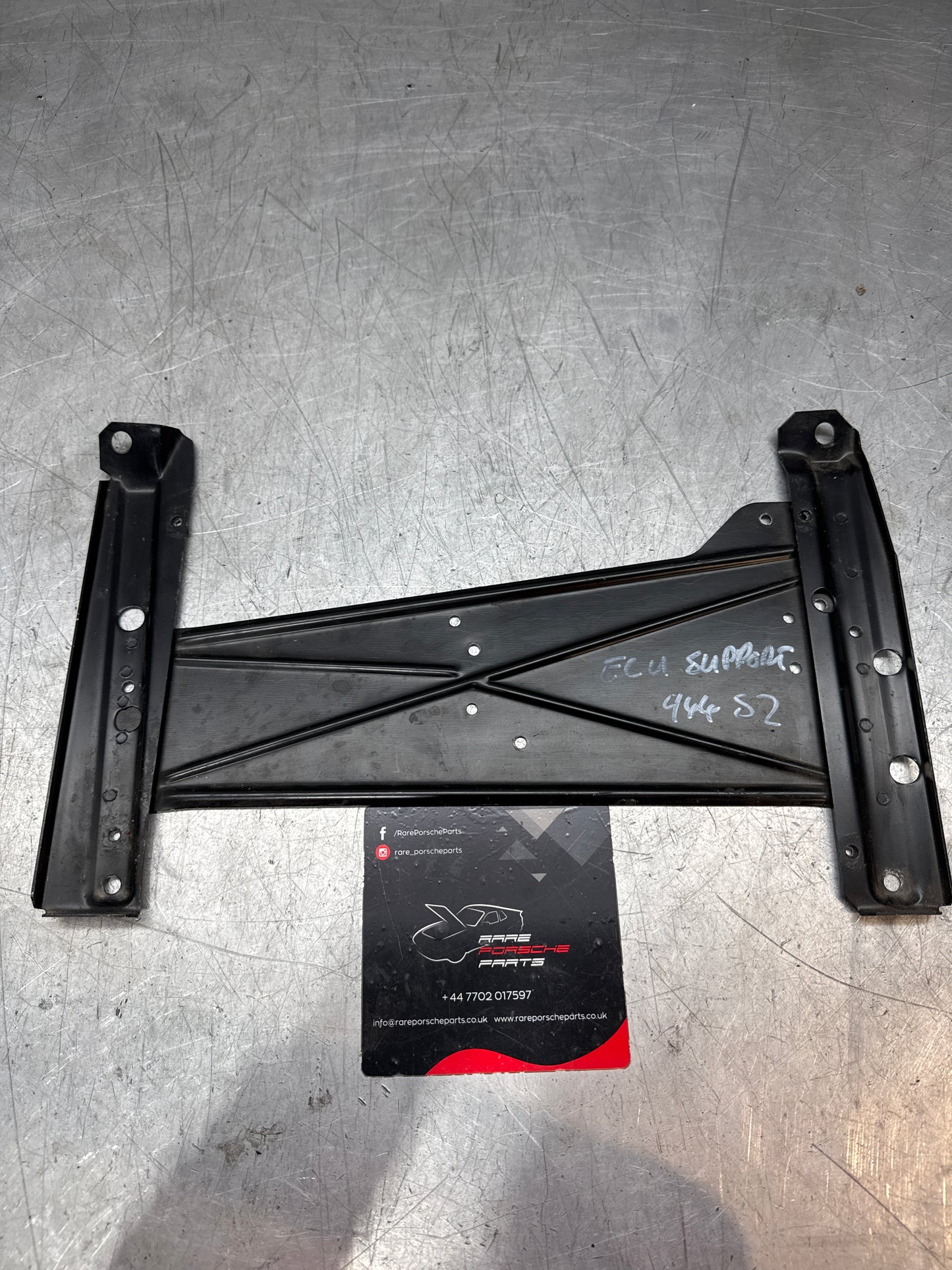 Porsche 944 ECU-Halterung, ab 85,5 2,5 N/A 94555104901 gebraucht