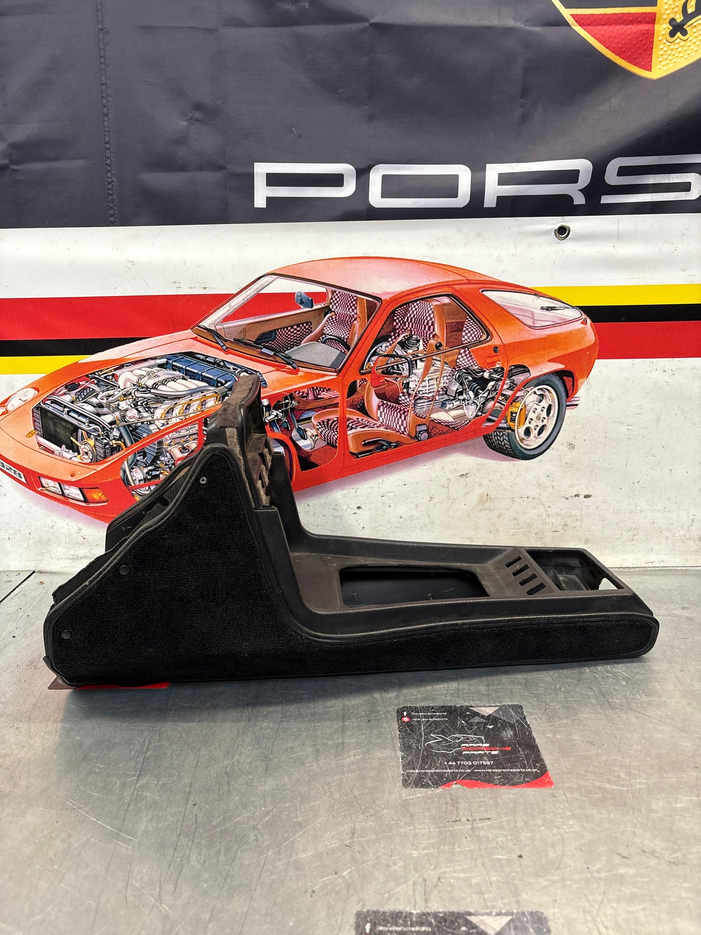 Porsche 924 centre console black, no switch holes 477857951 / 477857969 used