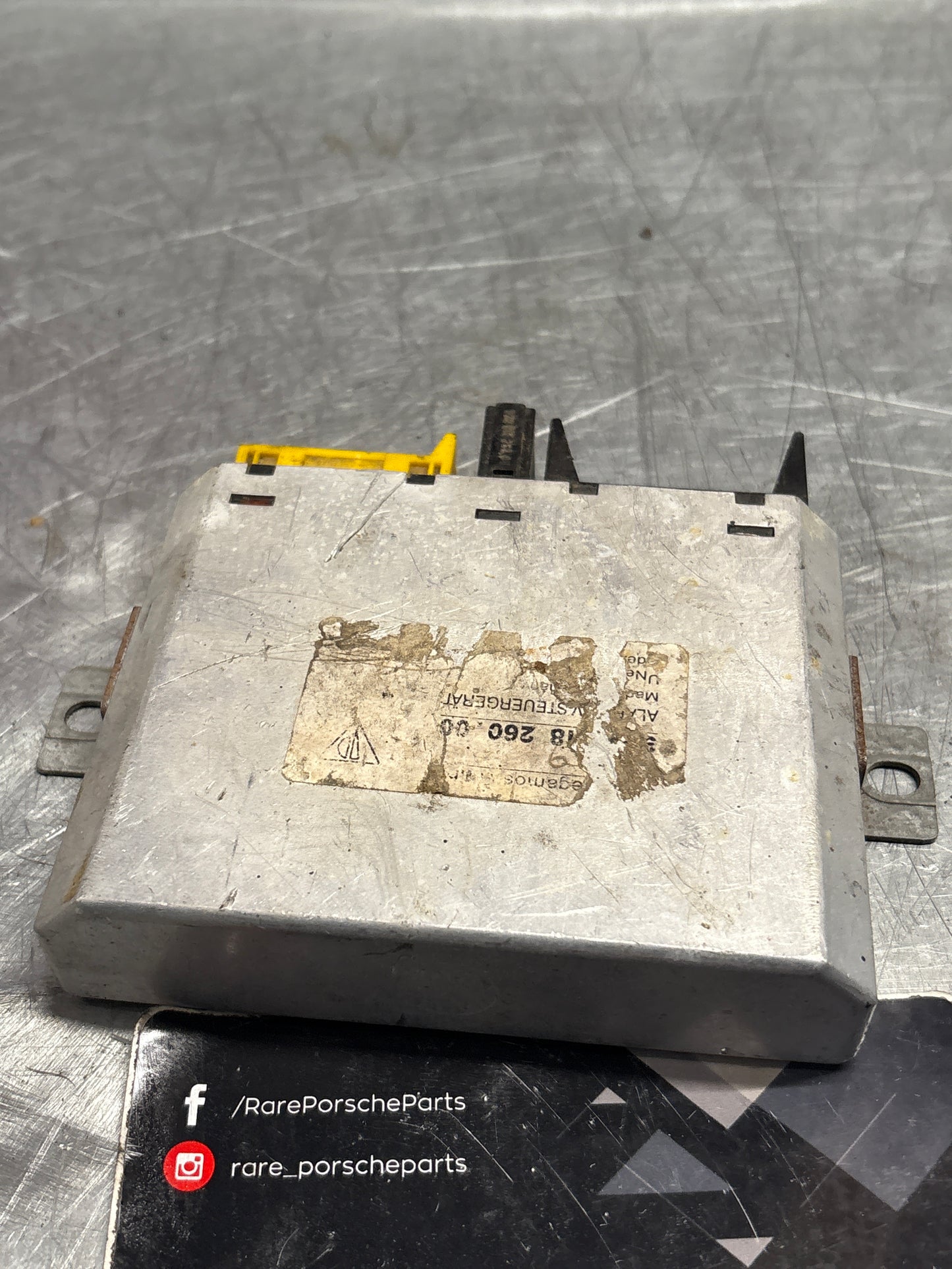 Porsche 928 Alarm Control Relay Module Locking Anti-Theft 92861826000, used