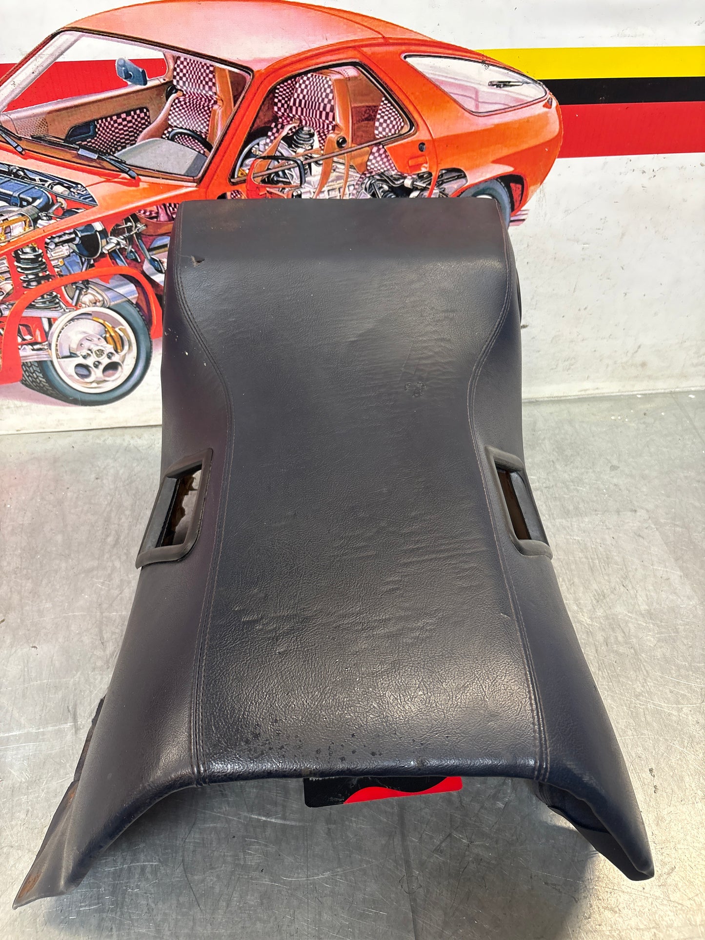 Porsche 928 S center console, rear armrest, marine blue, no package box,used 92852234530