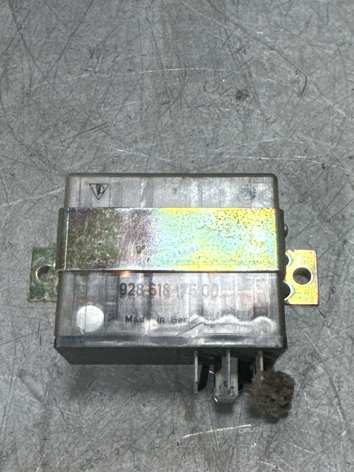 Porsche 928 Ignition circuit monitor relay 92861817500 - Used
