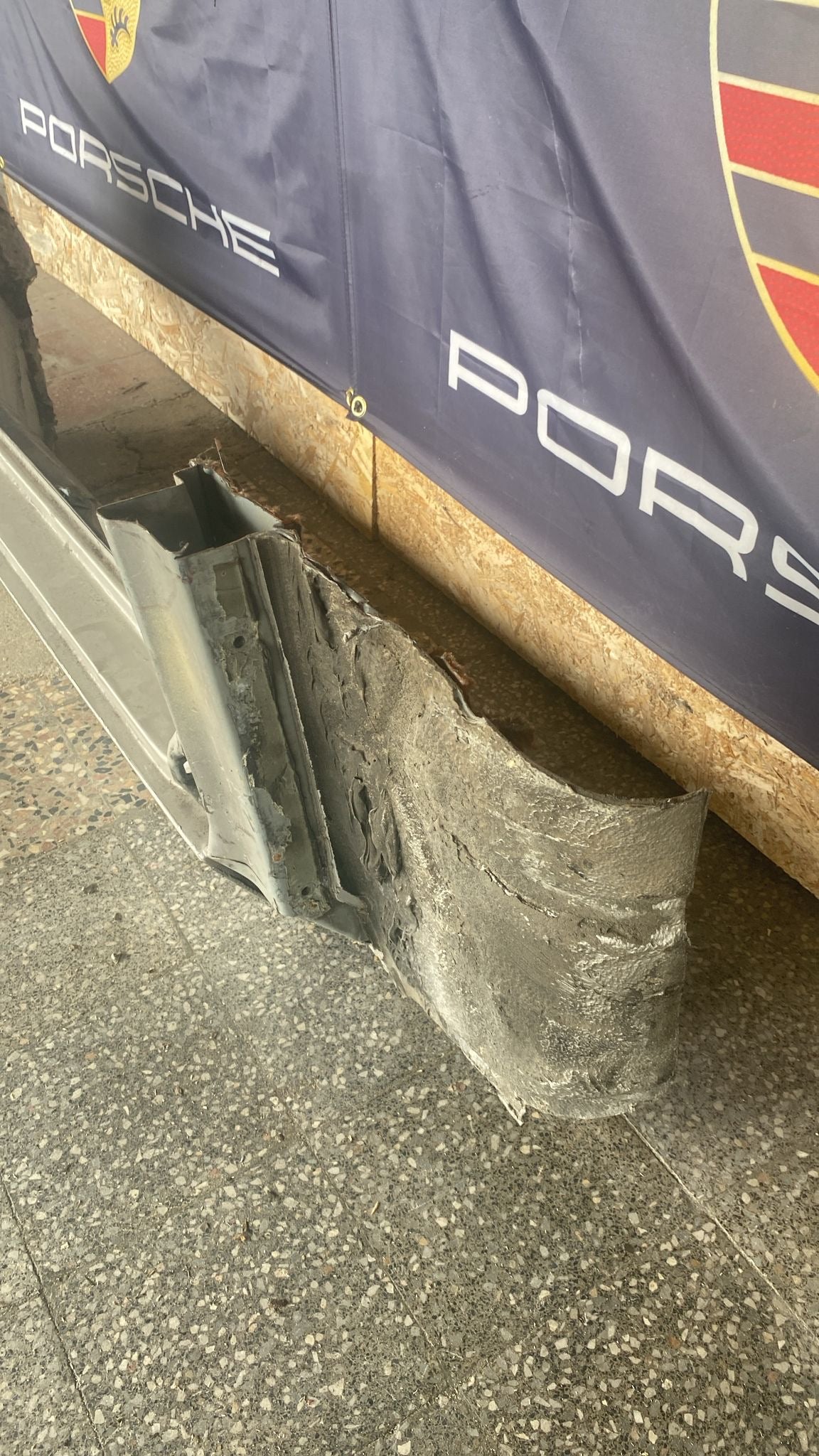 Porsche 944 right sill section cut 94450361200