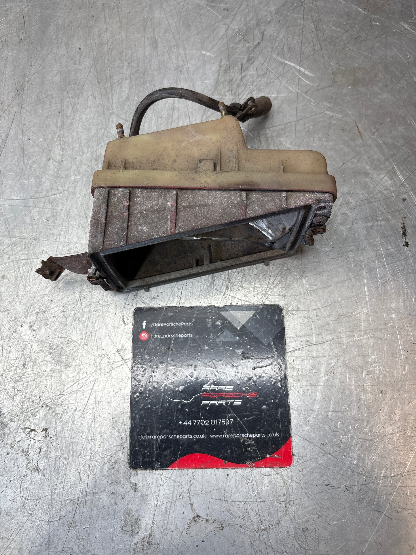 Porsche 928 Bosch headlight high beam, left, for spares or repair 0306403001 / 92863141401