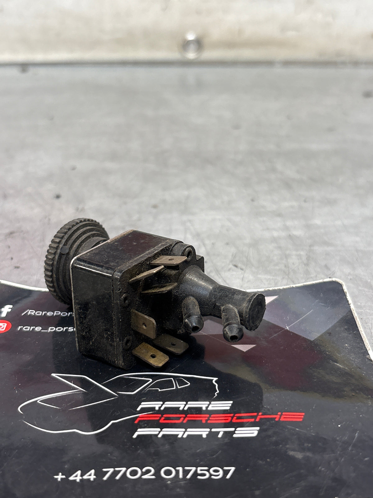 Porsche 914 wipe switch, used 141955517A