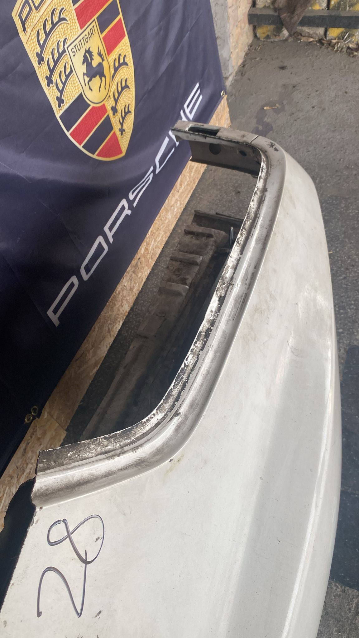 Porsche 944 left side cut, rear fender 94450390303,