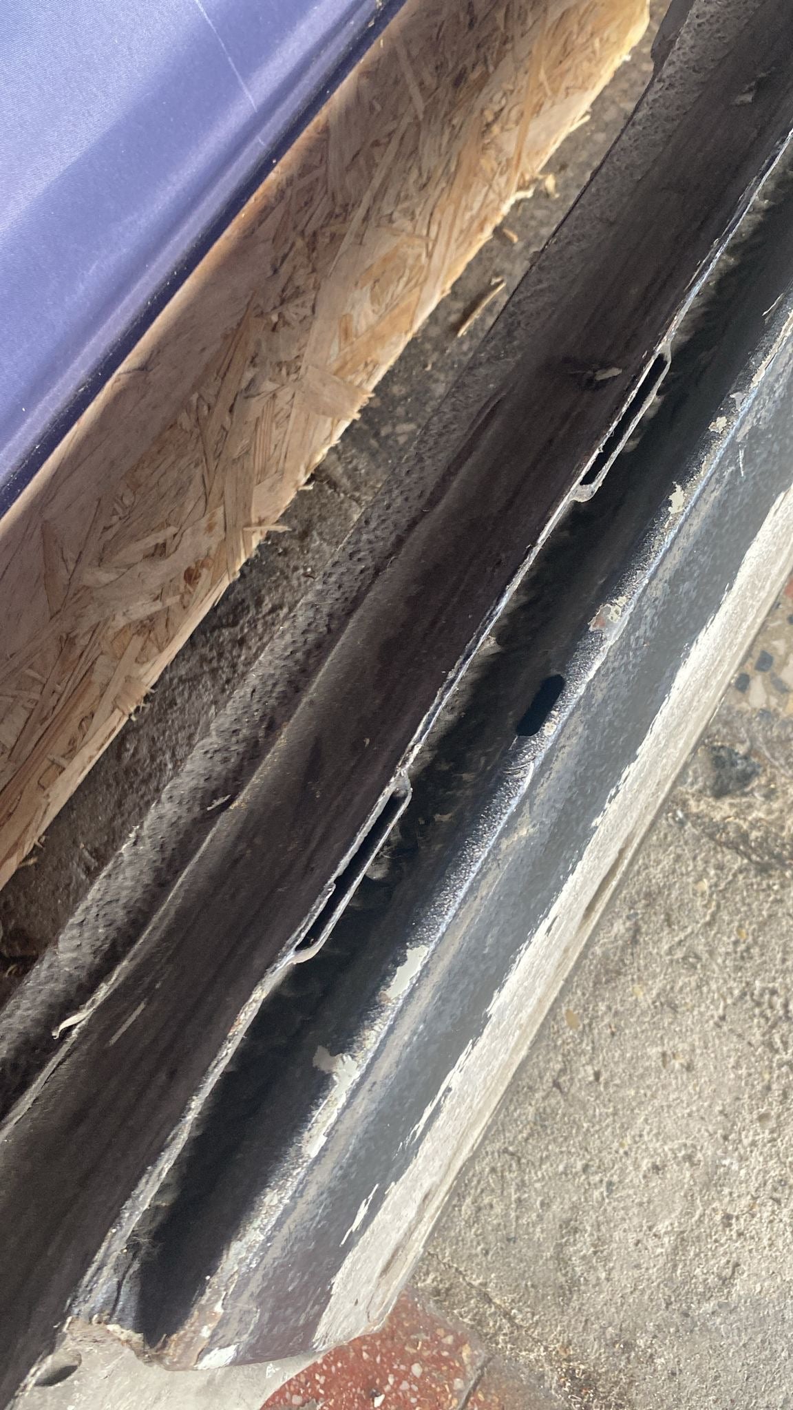 Porsche 944 right sill section with 94450361200